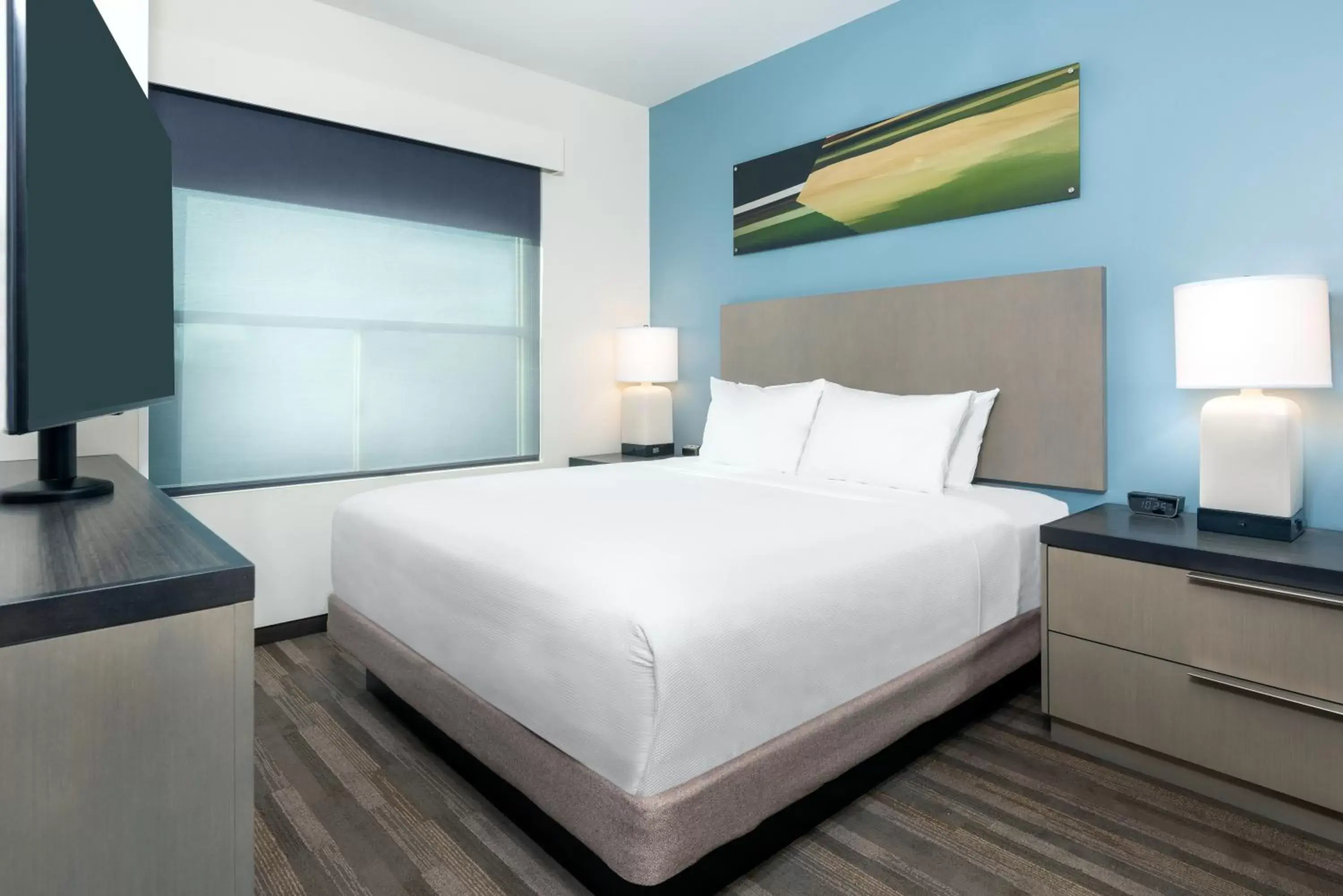 Bedroom, Bed in Hyatt House Tampa Airport/Westshore