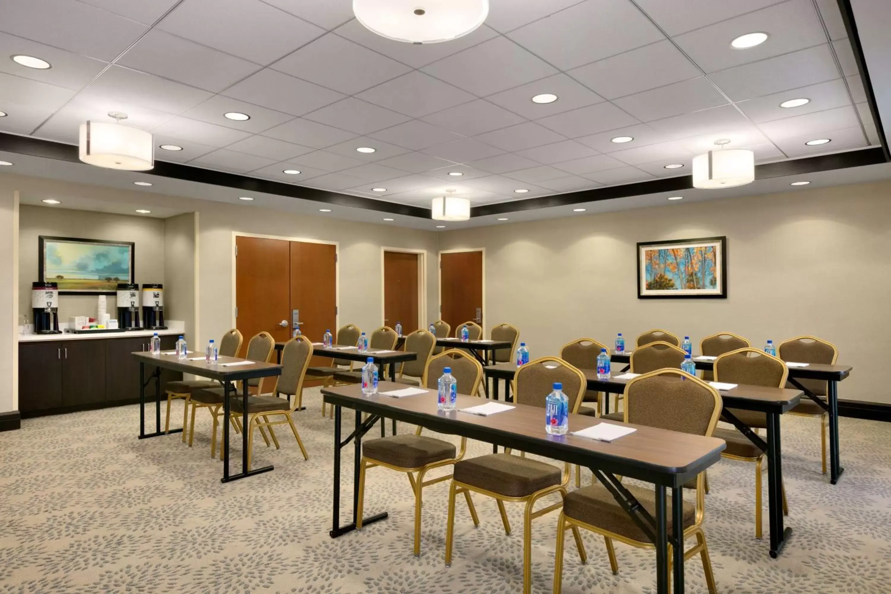 Meeting/conference room in Hampton Inn & Suites Mahwah