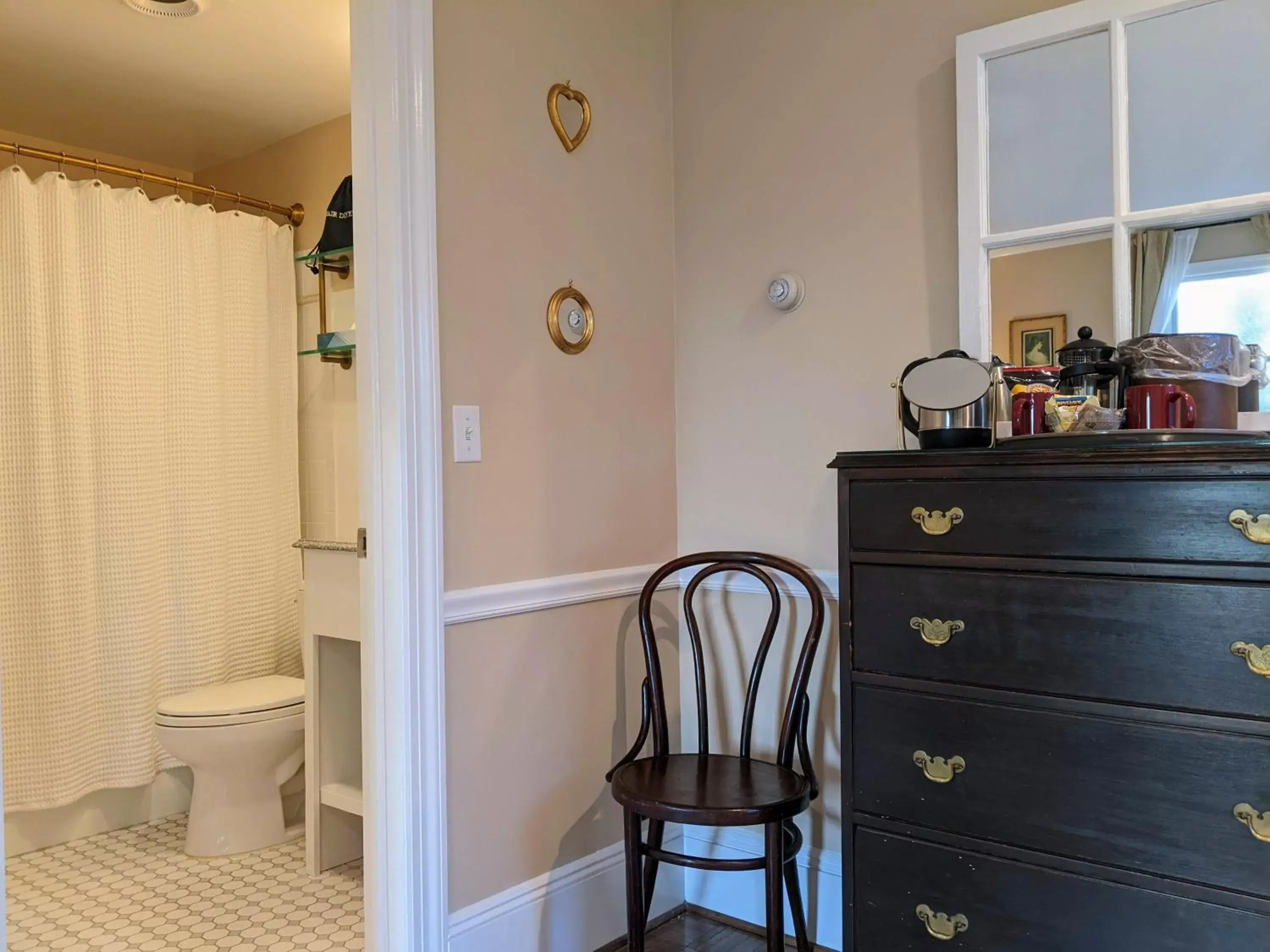 Bathroom in Stanton House Inn