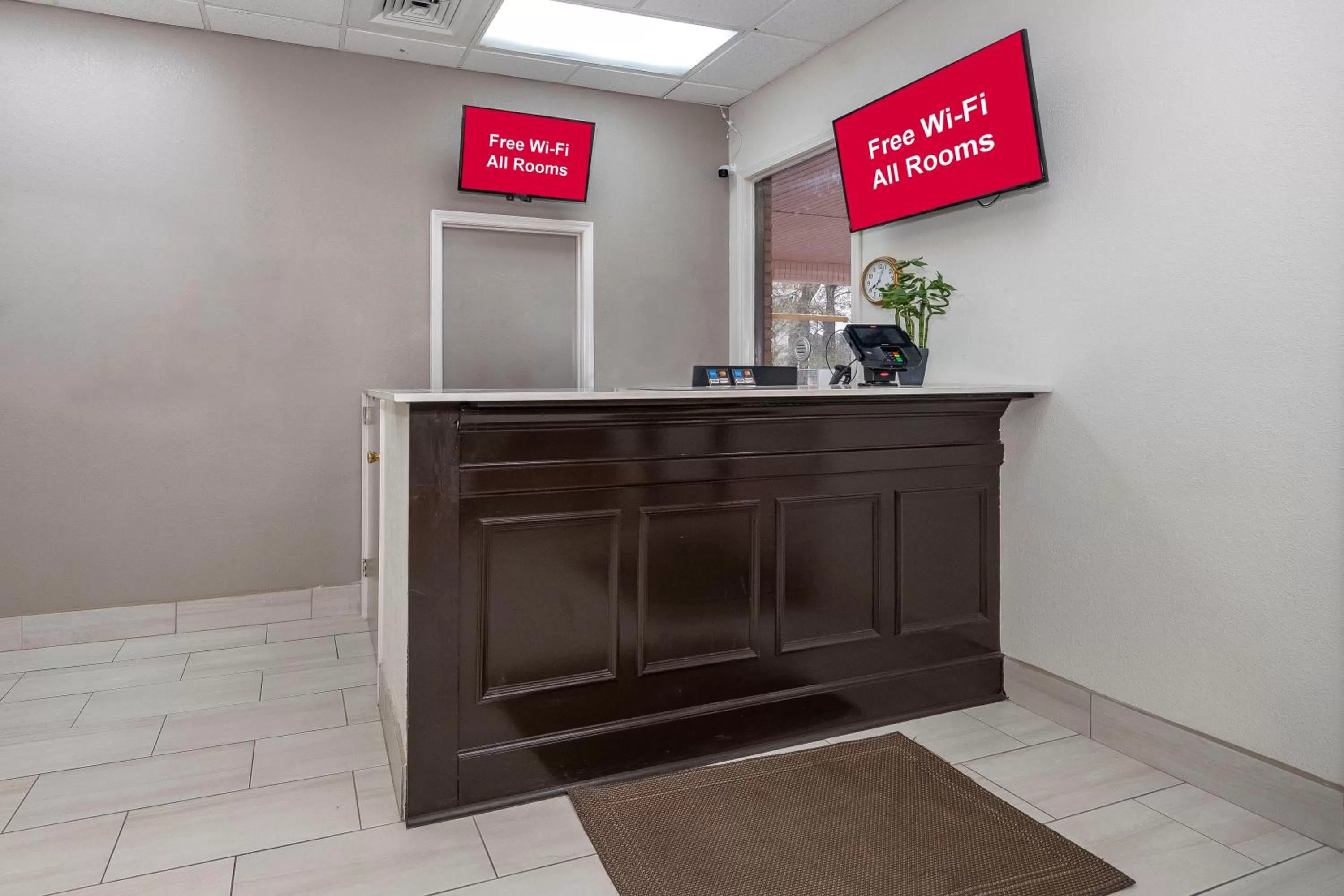 Lobby or reception in Red Roof Inn Bay Minette