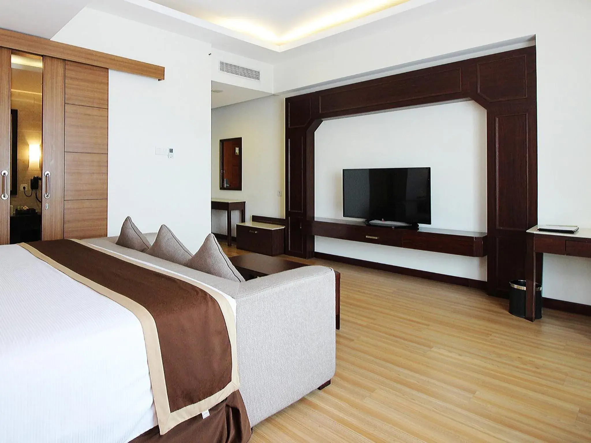 Deluxe Double Room in Java Palace Hotel