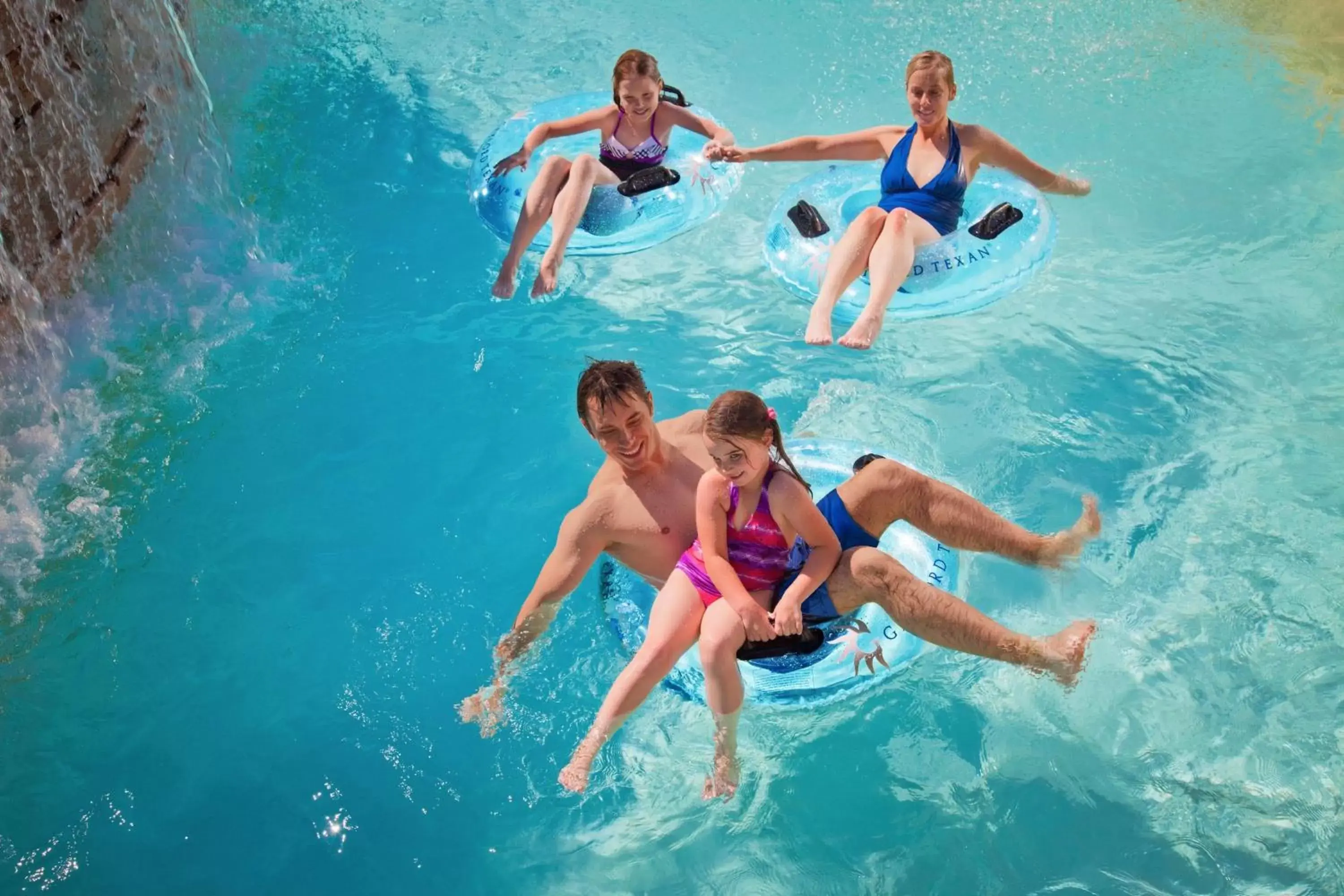 Area and facilities, Swimming Pool in Gaylord Texan Resort and Convention Center