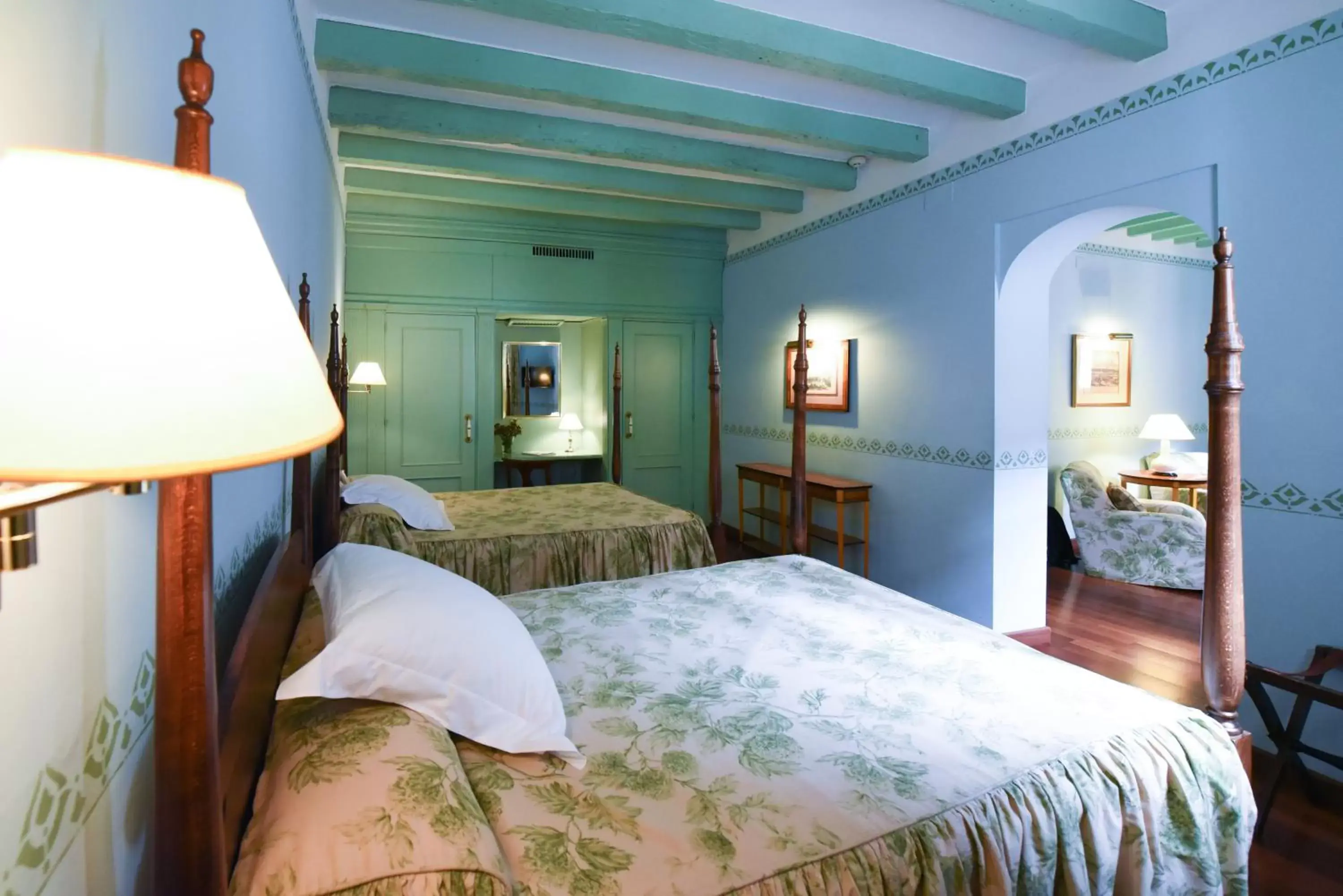 Bed in Hotel Las Casas de la Judería