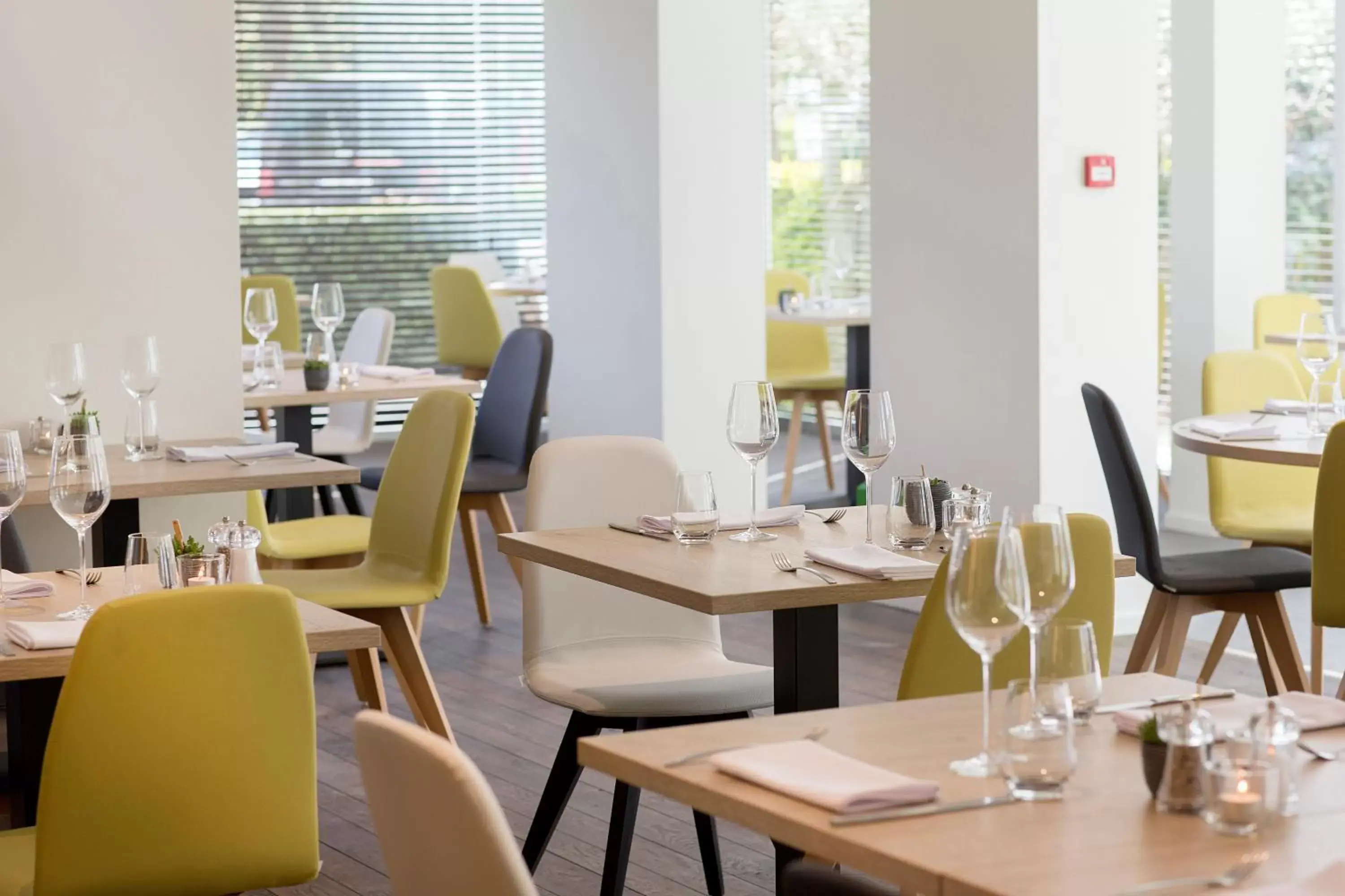 Food and drinks, Restaurant/Places to Eat in ibis Styles Kortrijk Expo