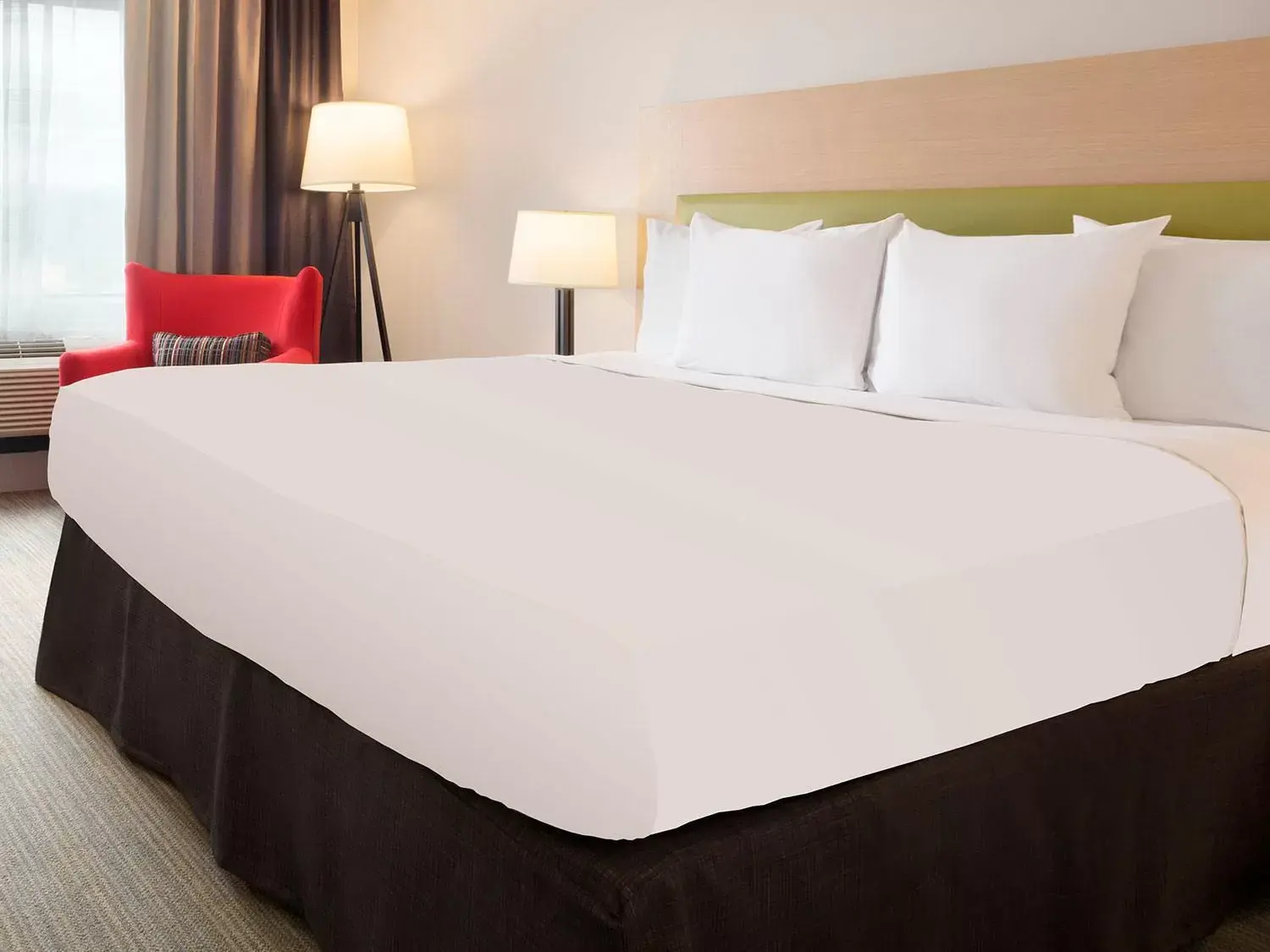 Bed in Country Inn & Suites by Radisson, Harrisonburg, VA