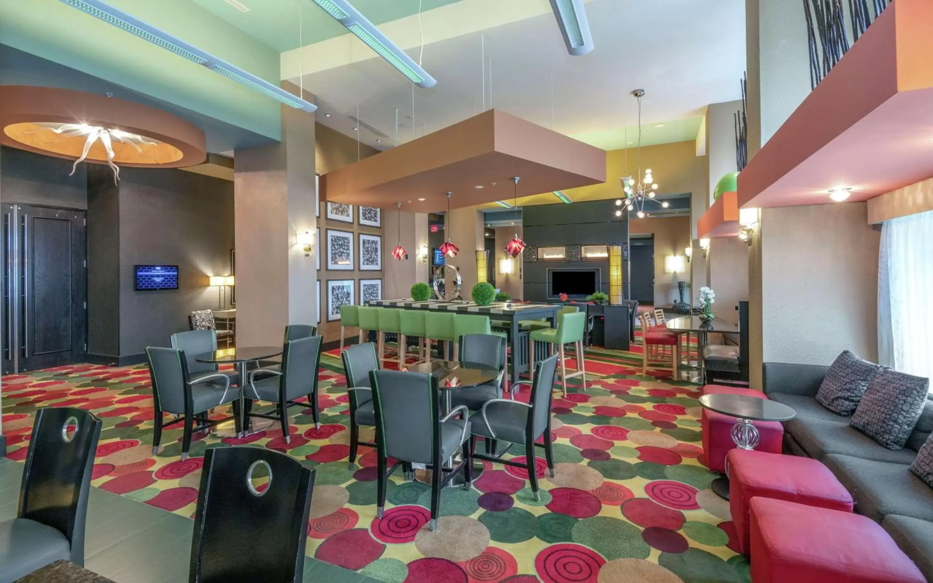 Dining area, Restaurant/Places to Eat in Hampton Inn & Suites Crabtree