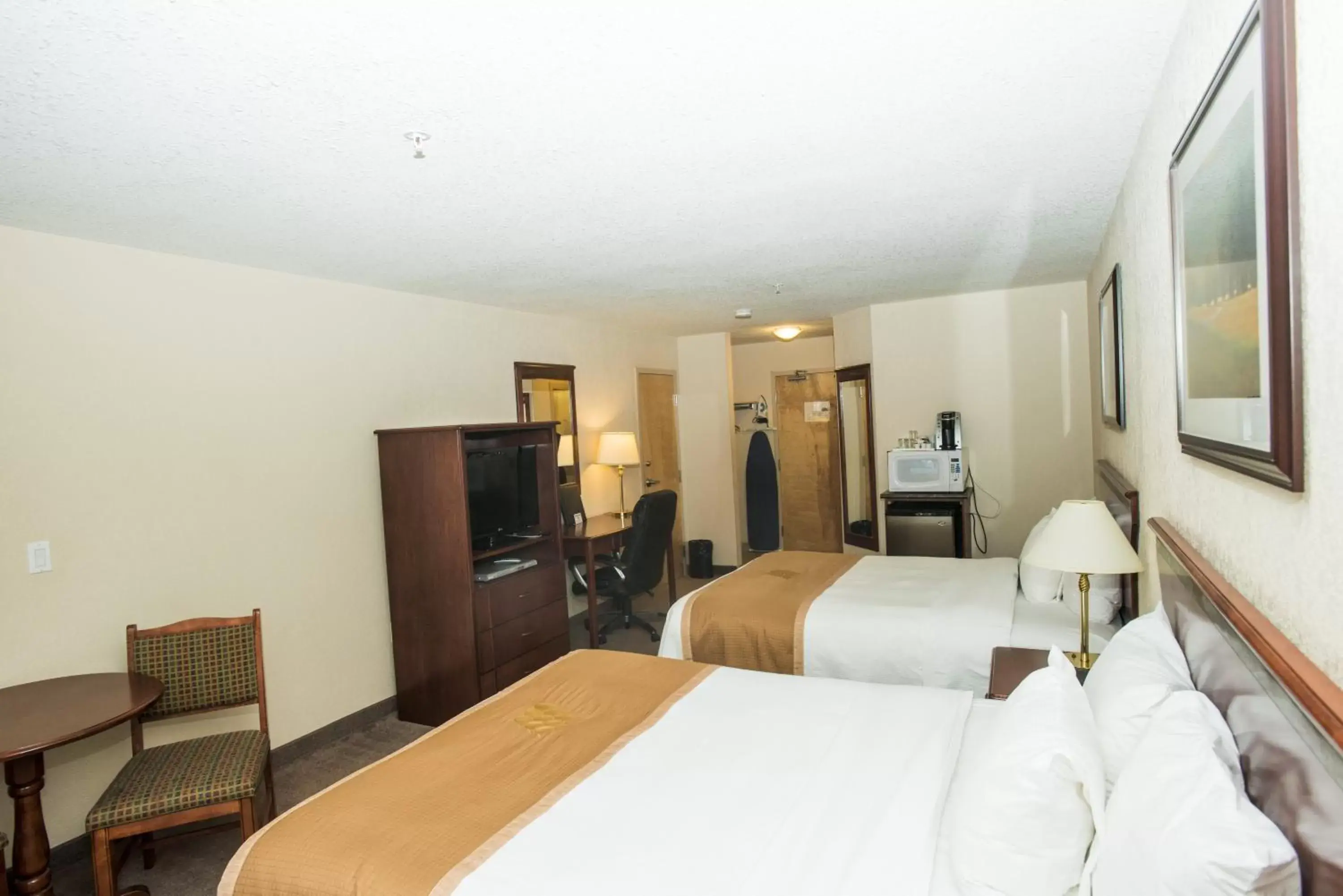 Lakeview Inns & Suites - Chetwynd