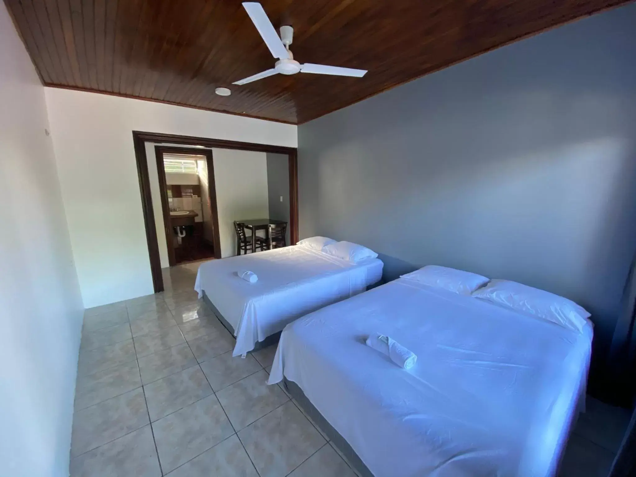 Property building, Bed in Hotel Puerto San Luis