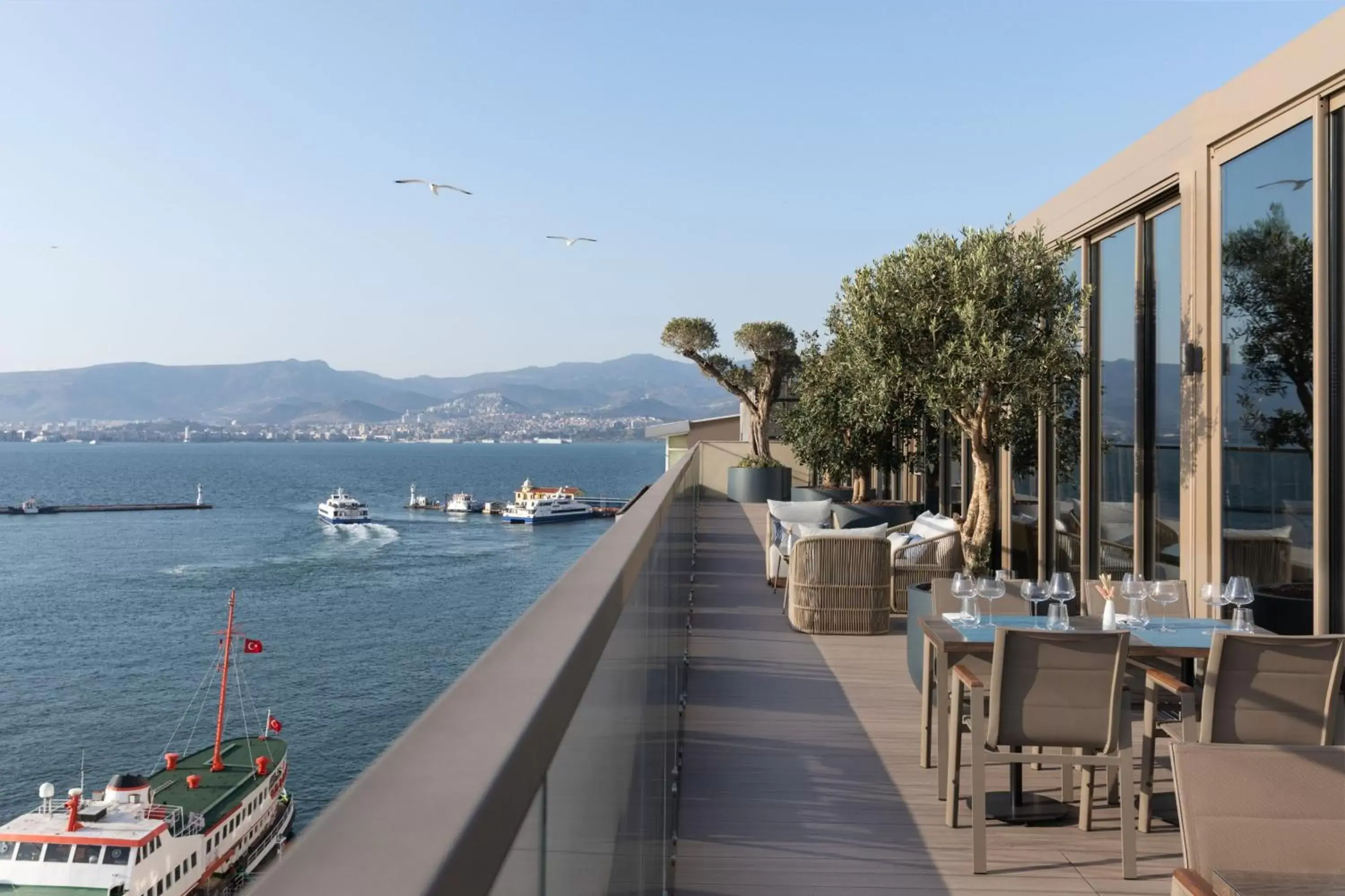 Restaurant/places to eat in Izmir Marriott Hotel