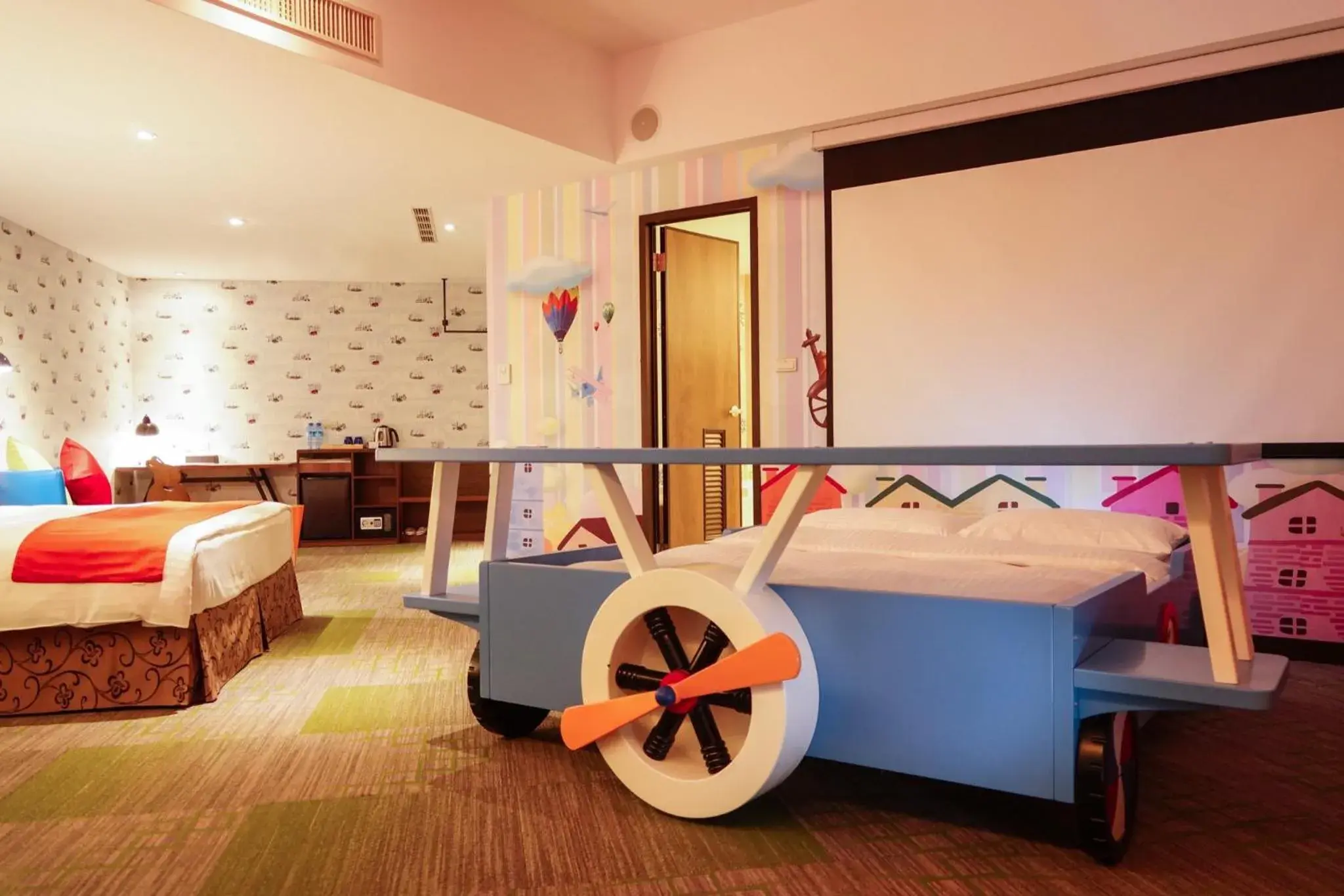 Bedroom, Bed in HOYA Resort Hotel Kaohsiung