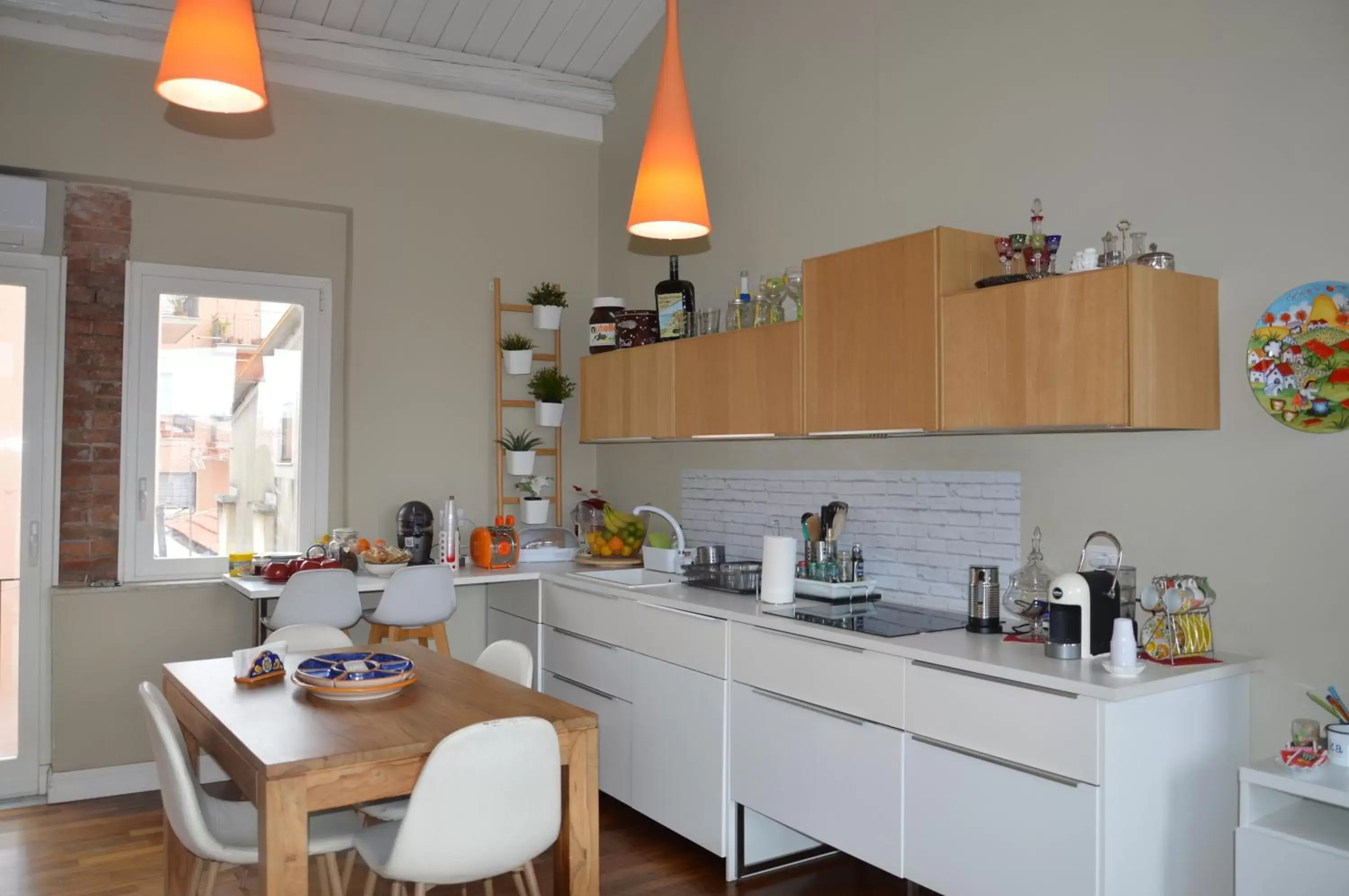 Kitchen or kitchenette, Kitchen/Kitchenette in b&b le 4 leggende