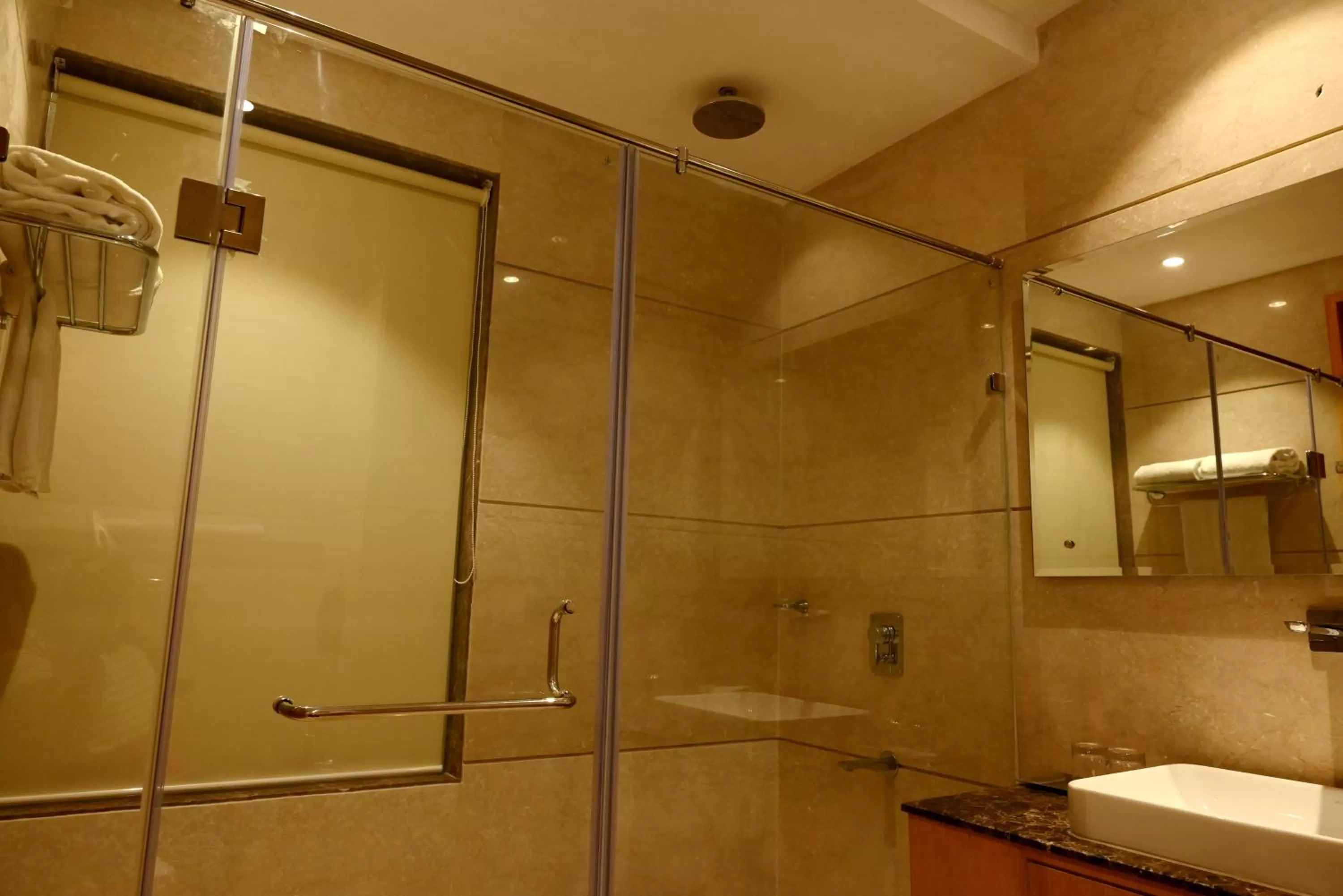 Bathroom in Ramada Plaza by Wyndham Jammu Vijaypur