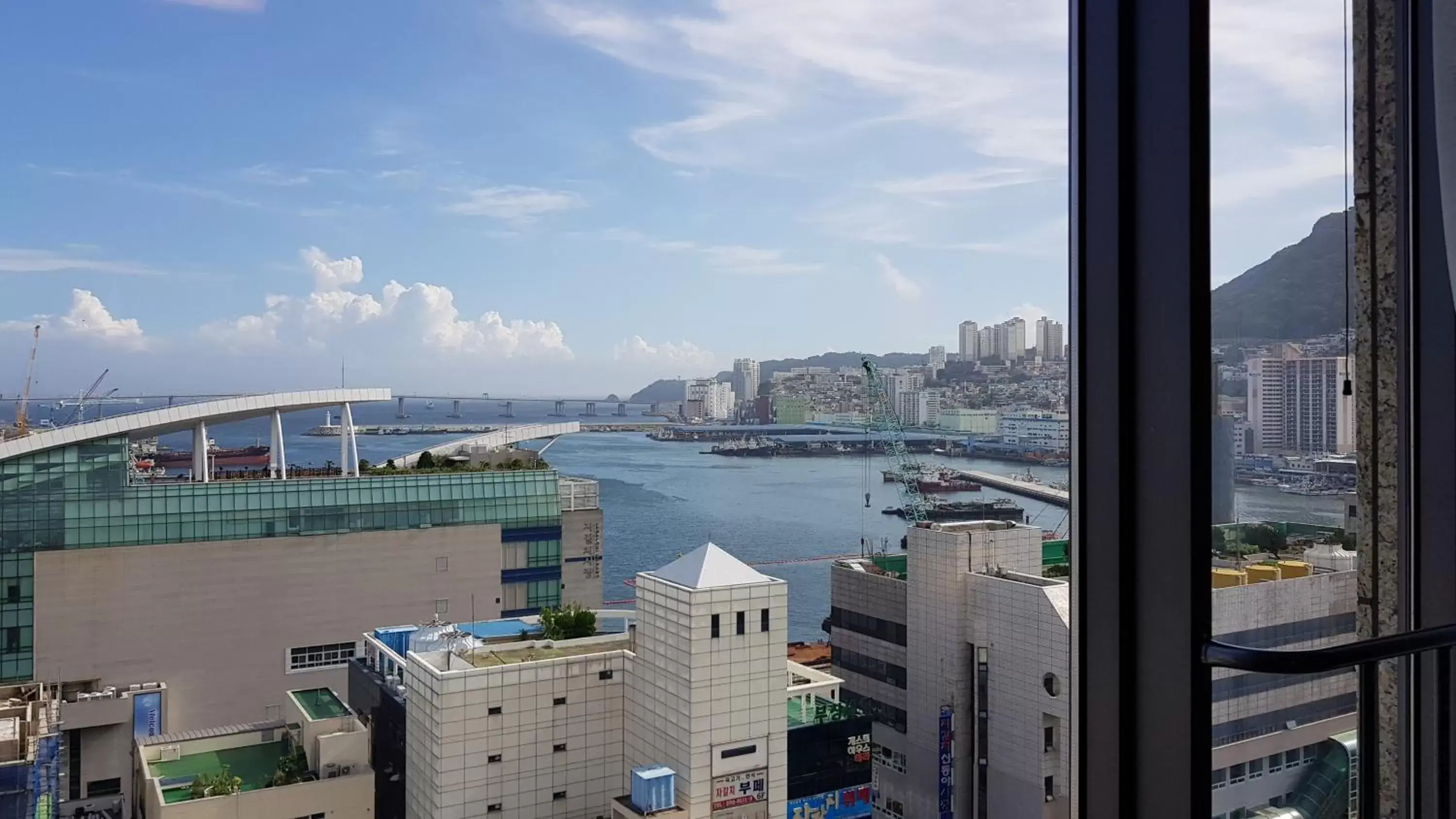 Sea view in Stanford Hotel Busan