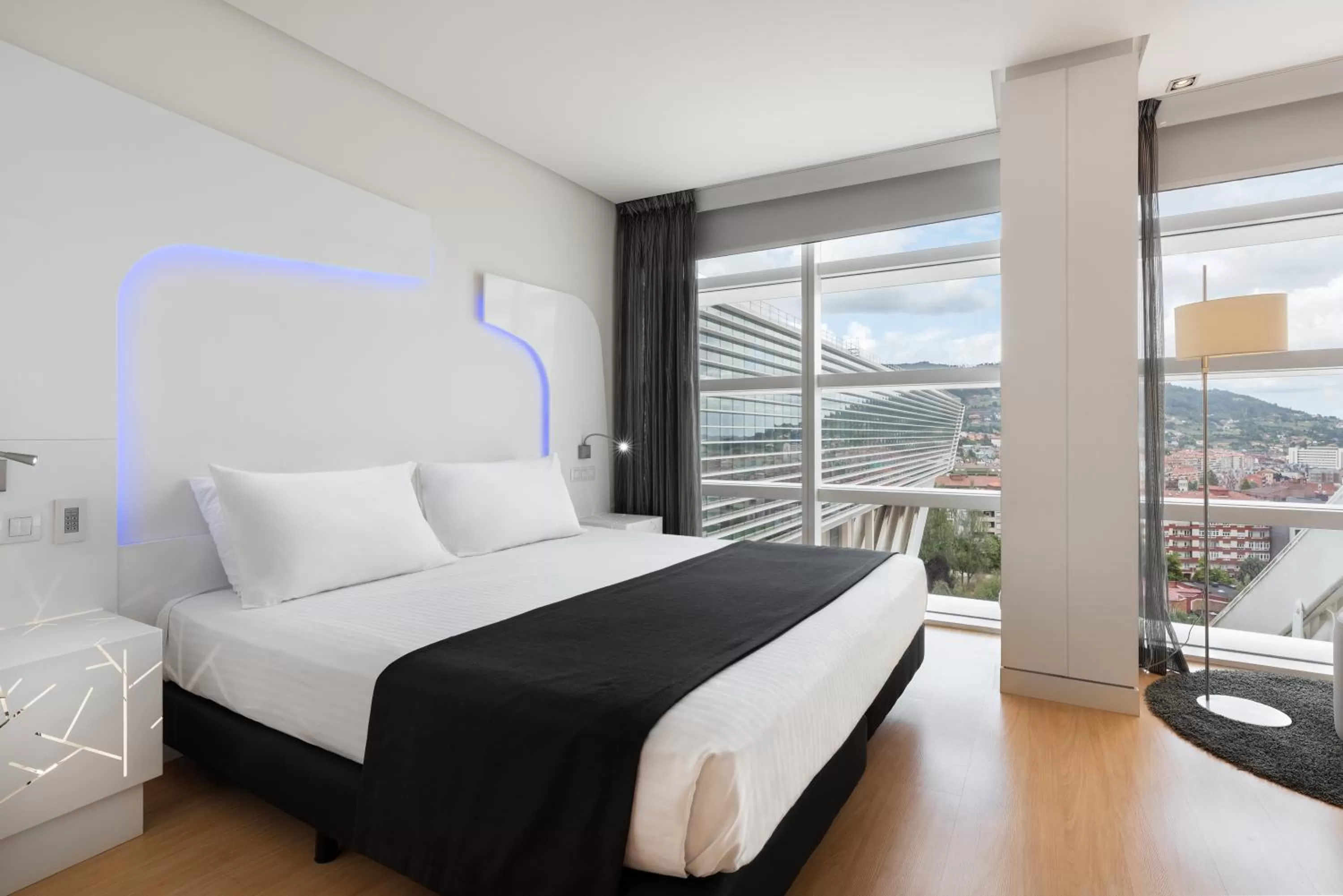 Bedroom, Bed in Eurostars Palacio de Cristal