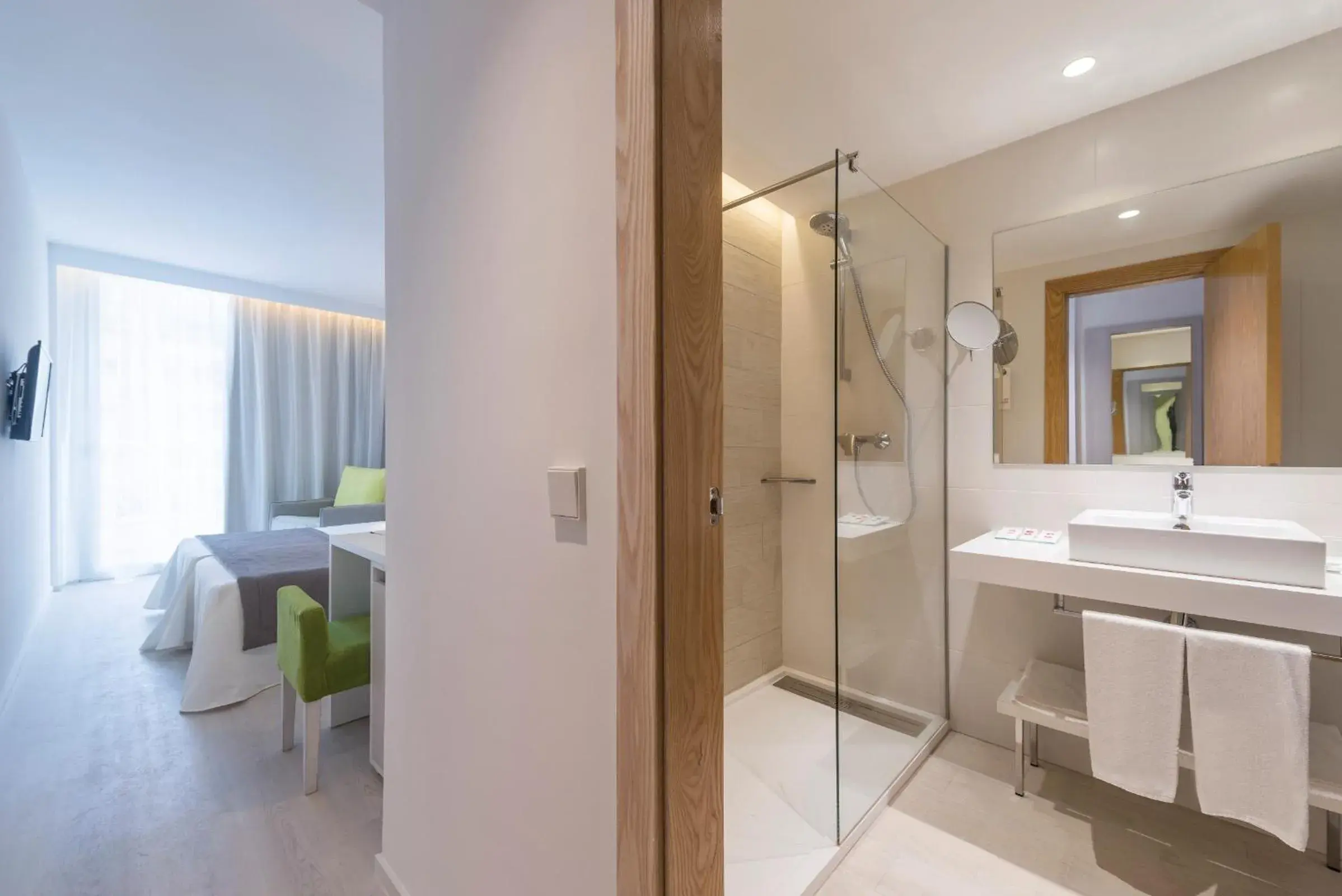 Shower, Bathroom in JS Sol de Alcudia