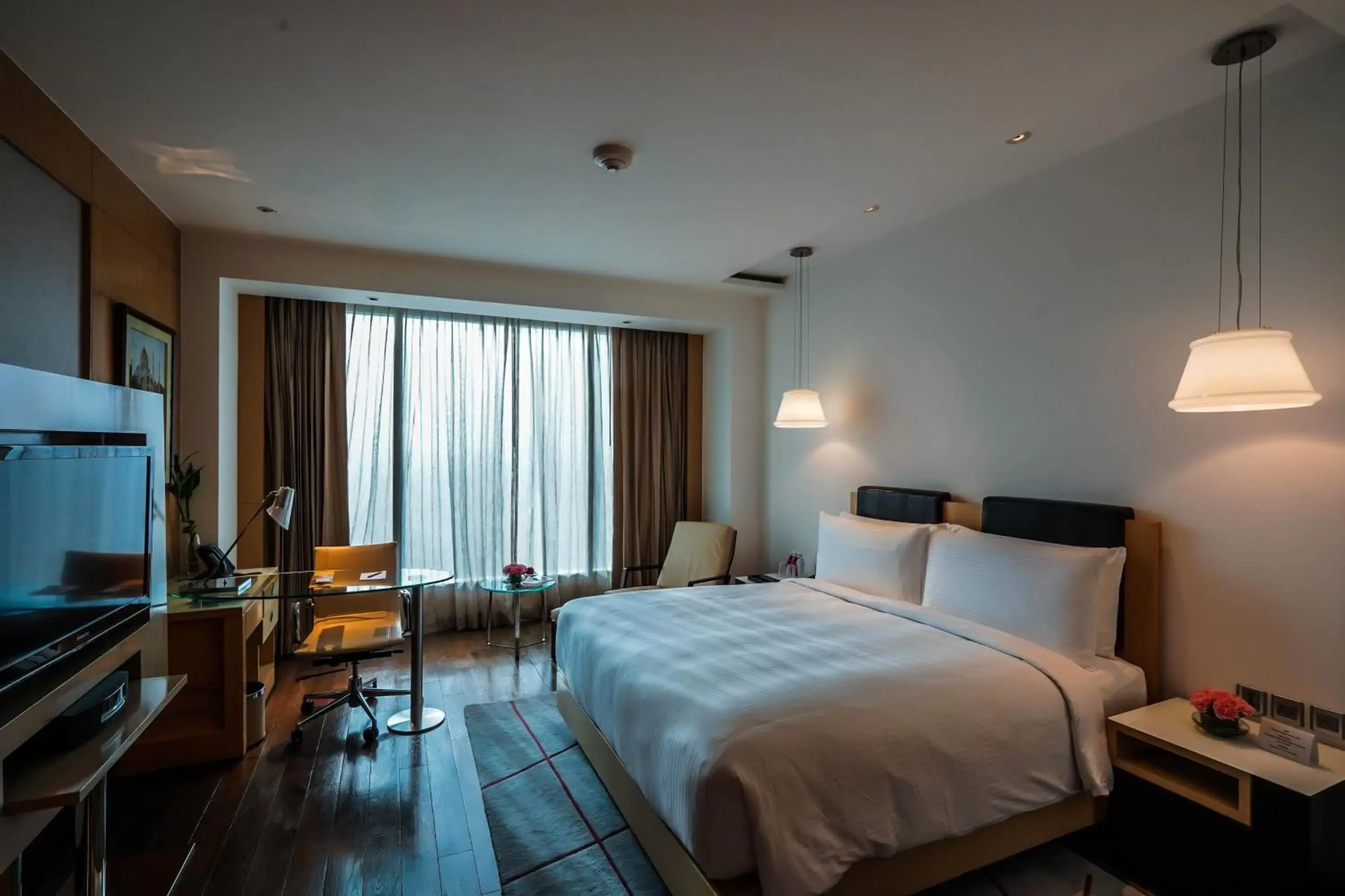 Photo of the whole room, Bed in Crowne Plaza Greater Noida by IHG Photo of the whole room, Bed in Crowne Plaza Greater Noida by IHG