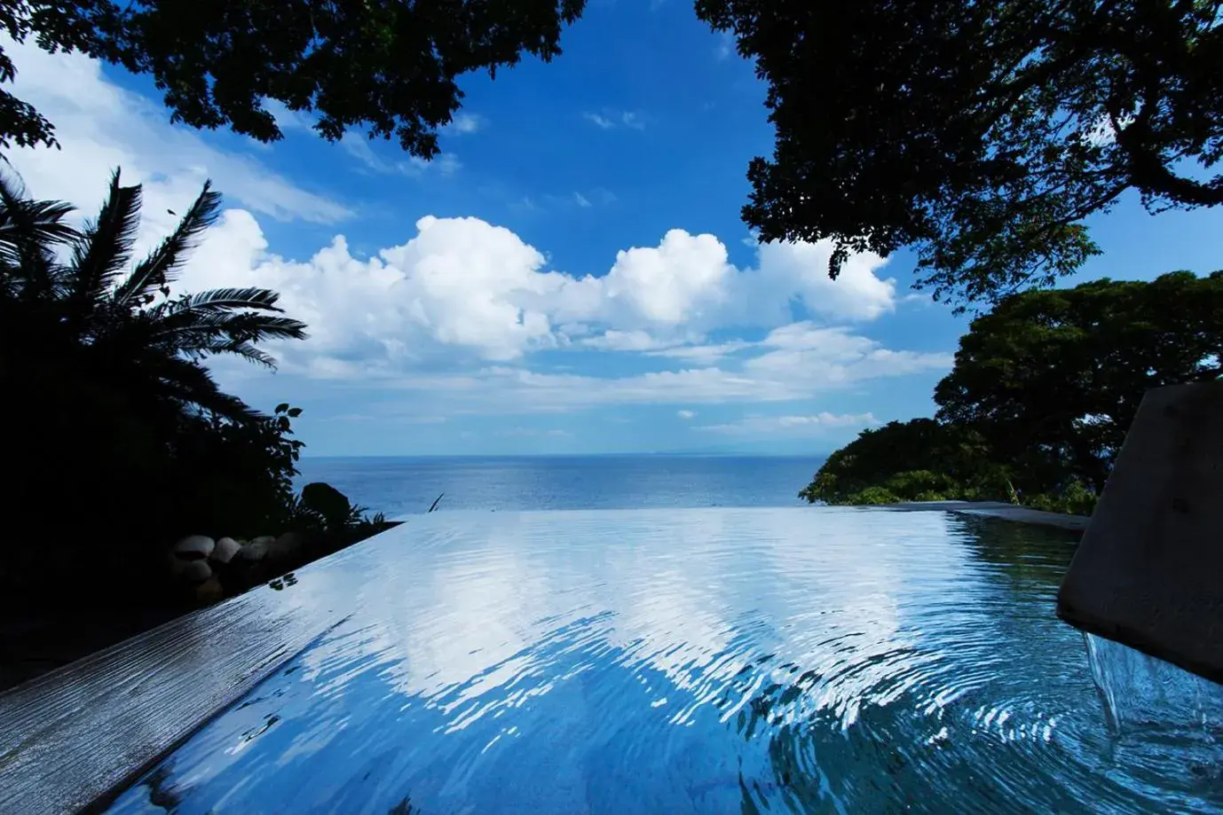 Hot Spring Bath, Swimming Pool in Kissho Caren