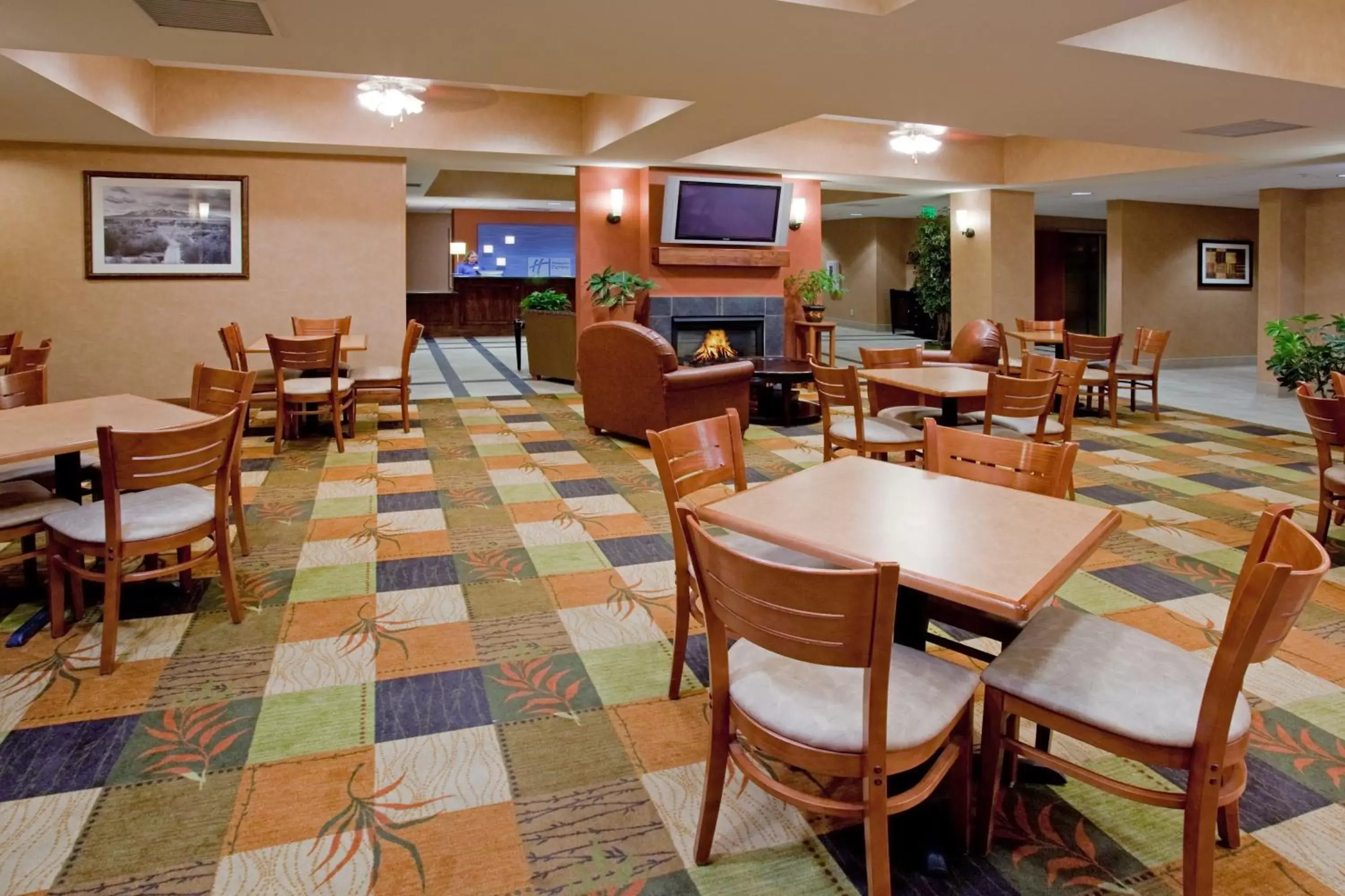 Breakfast, Restaurant/Places to Eat in Holiday Inn Express Rawlins, an IHG Hotel
