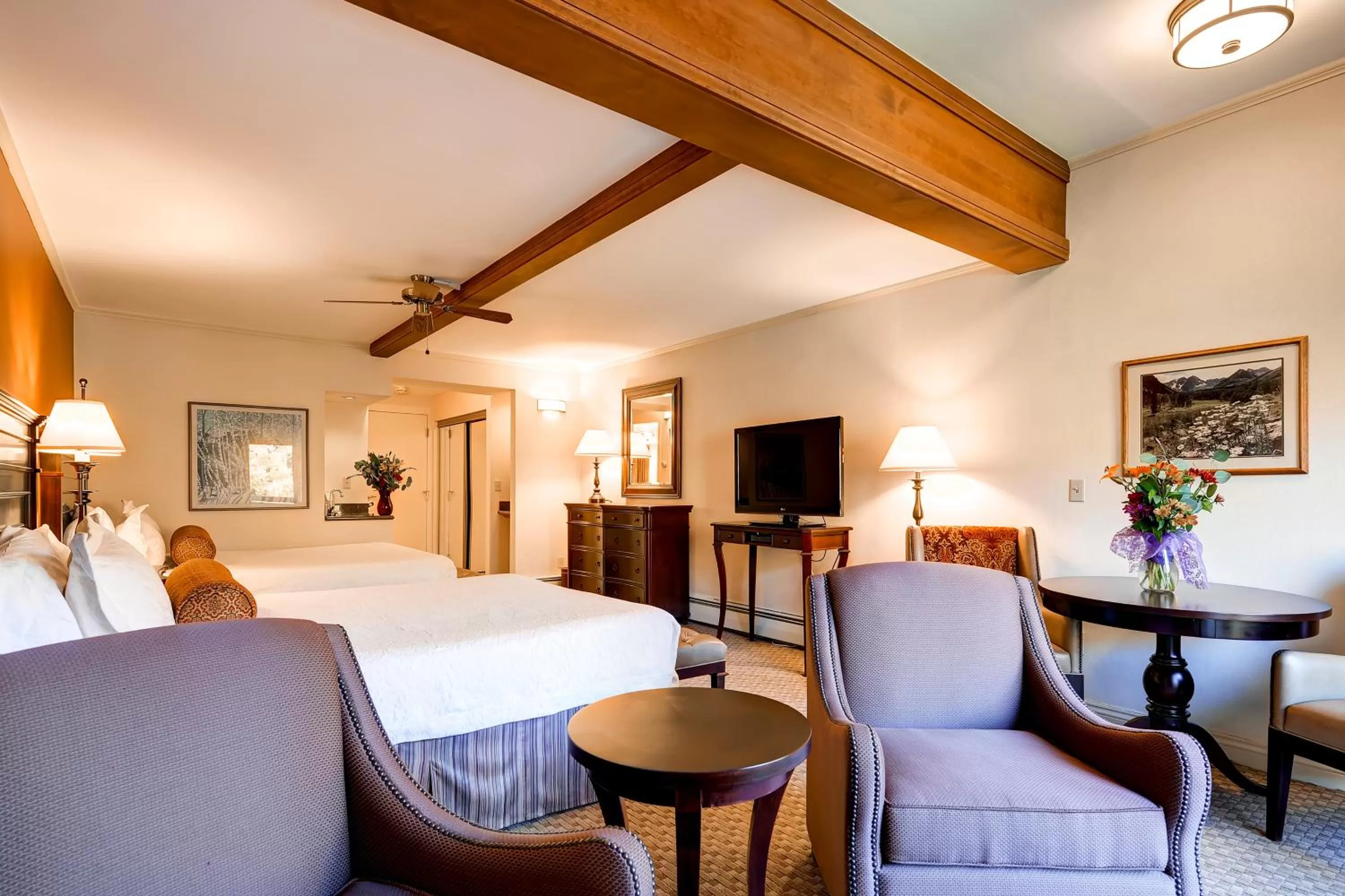 Queen Room with Two Queen Beds in Sitzmark Vail