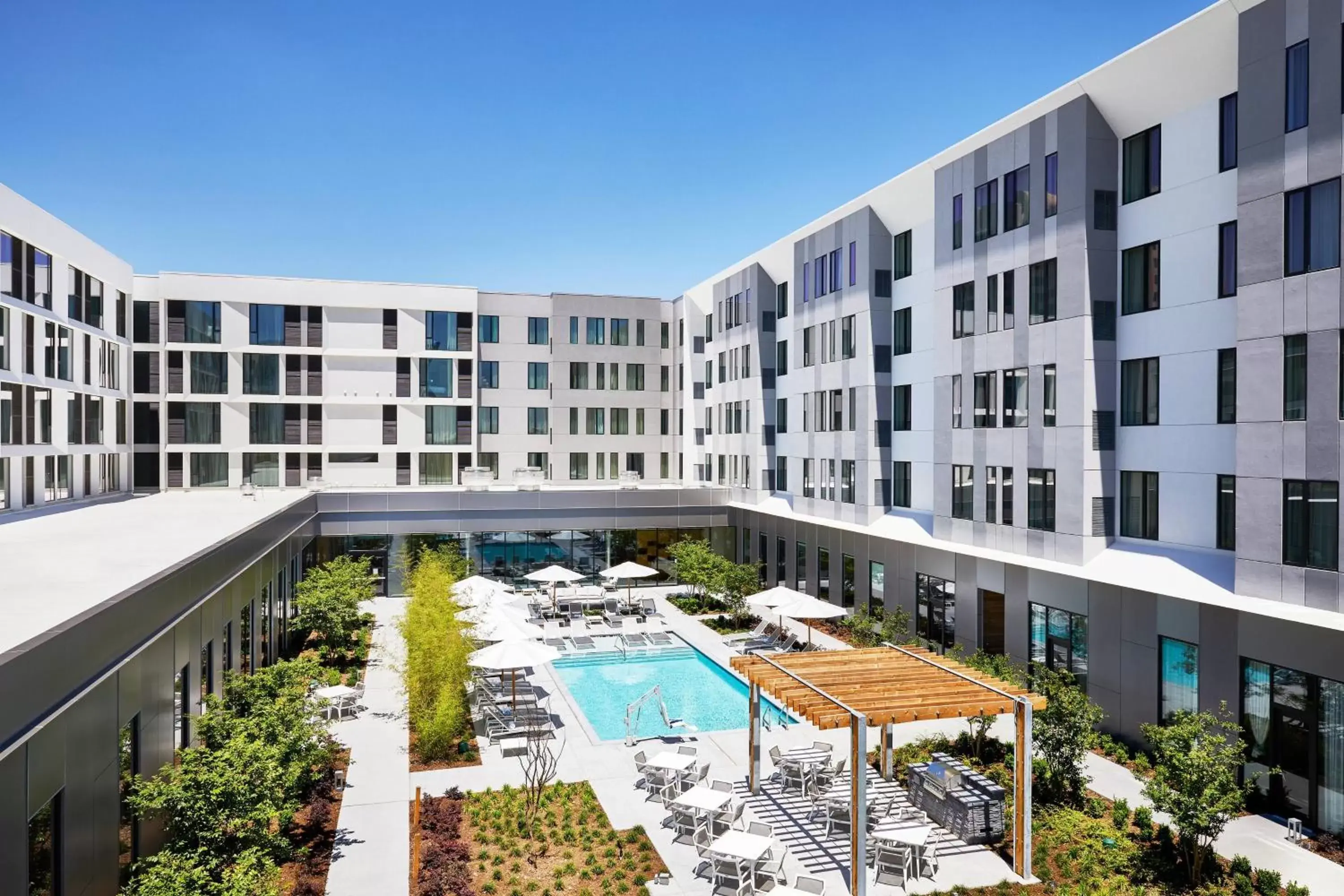 Swimming pool, Pool View in Residence Inn By Marriott Dallas By The Galleria