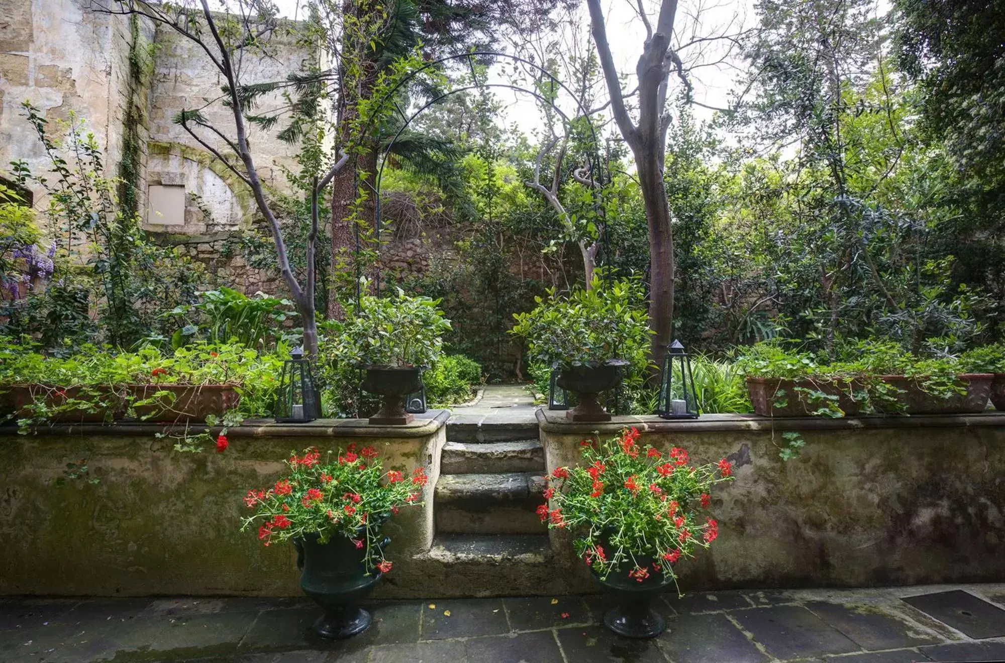 Garden in Palazzo Bernardini Suites