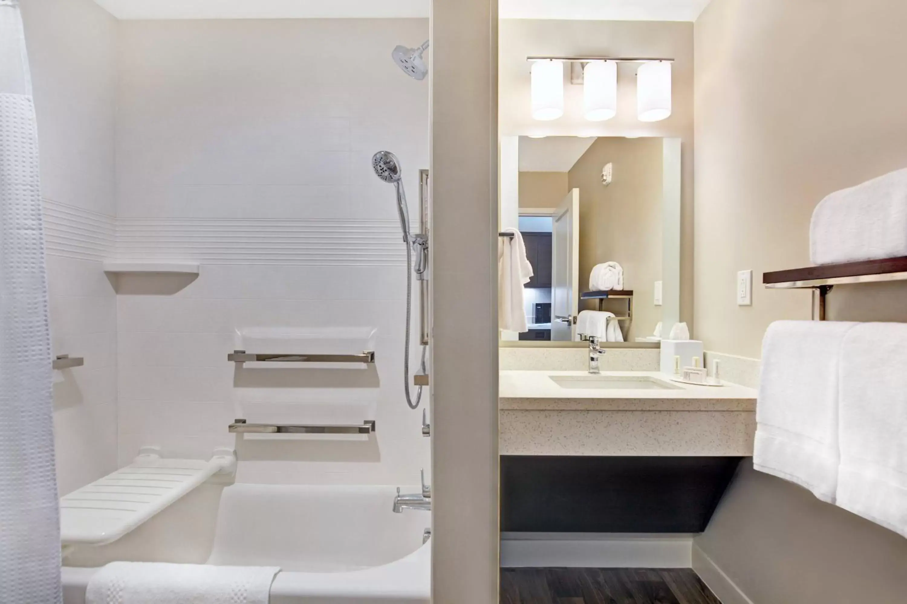 Bedroom, Bathroom in TownePlace Suites by Marriott Jackson Airport/Flowood