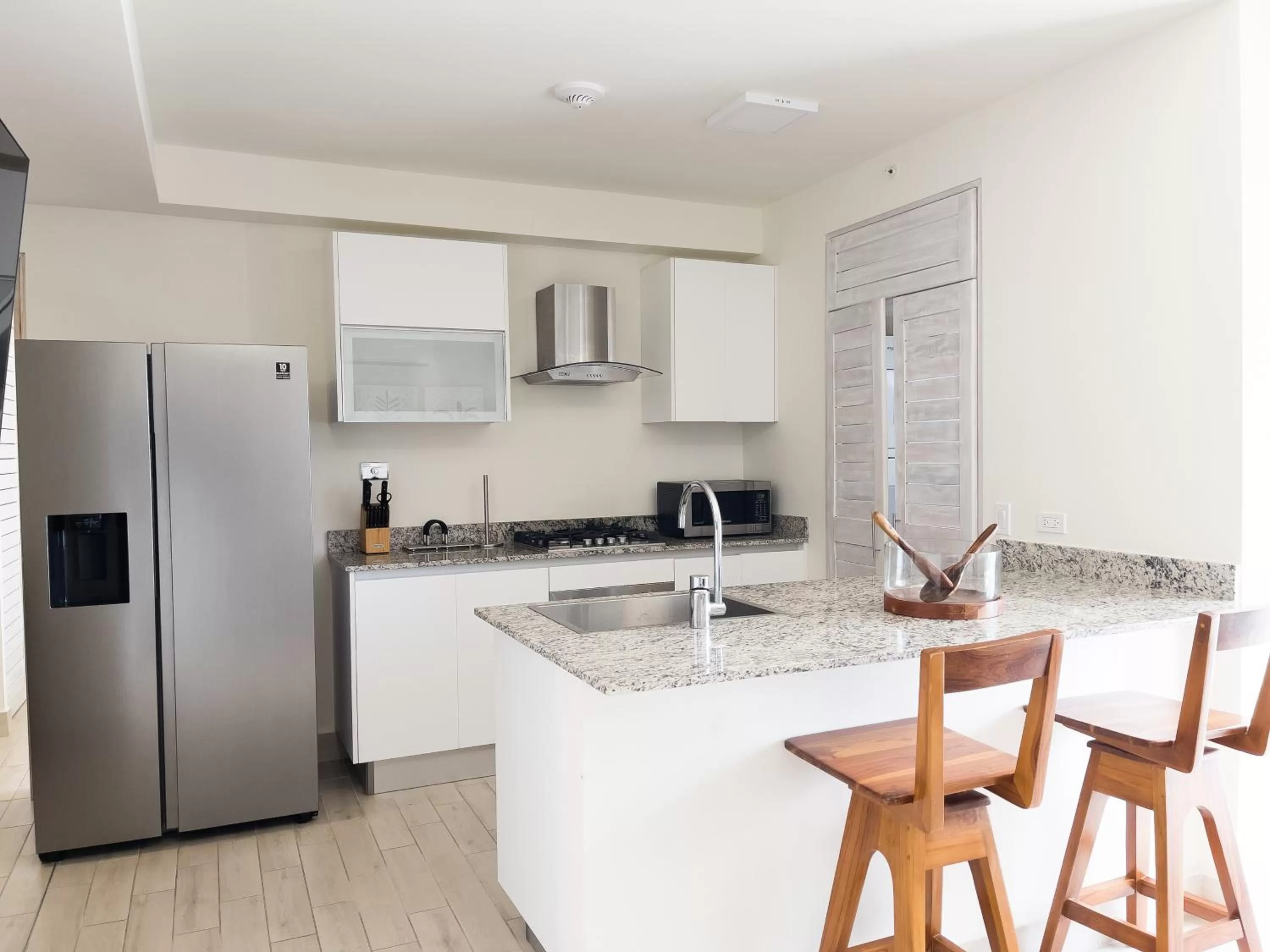 Kitchen or kitchenette, Kitchen/Kitchenette in Playa Caracol Residences