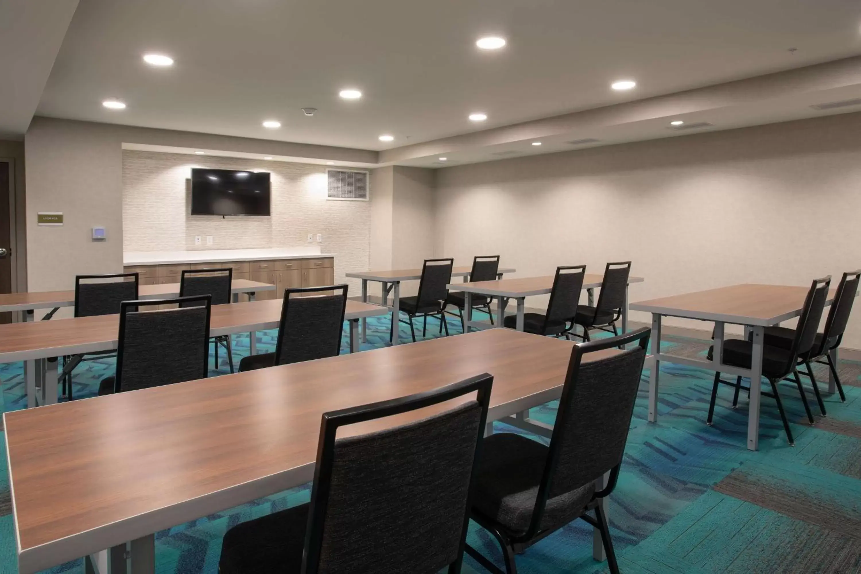 Meeting/conference room in Home2 Suites By Hilton Omaha Un Medical Ctr Area