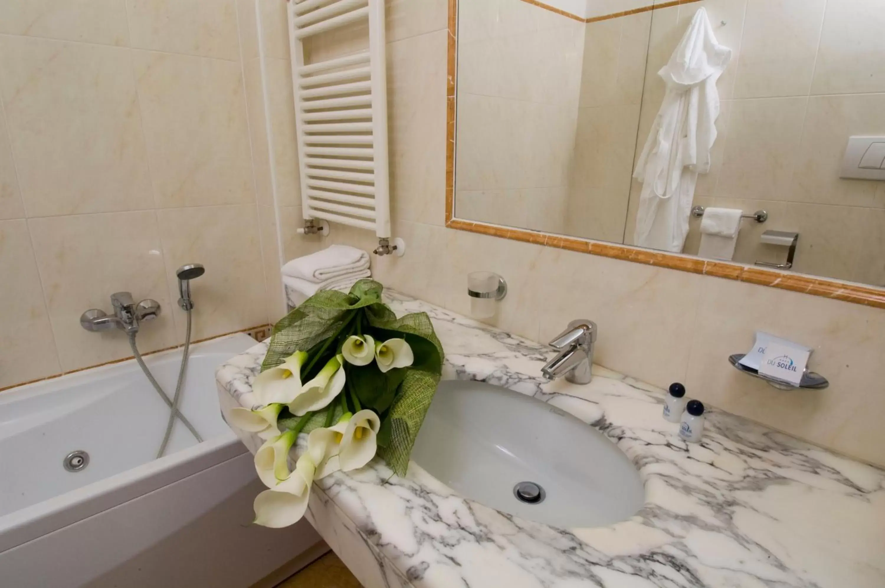 Bathroom in Hotel Du Soleil