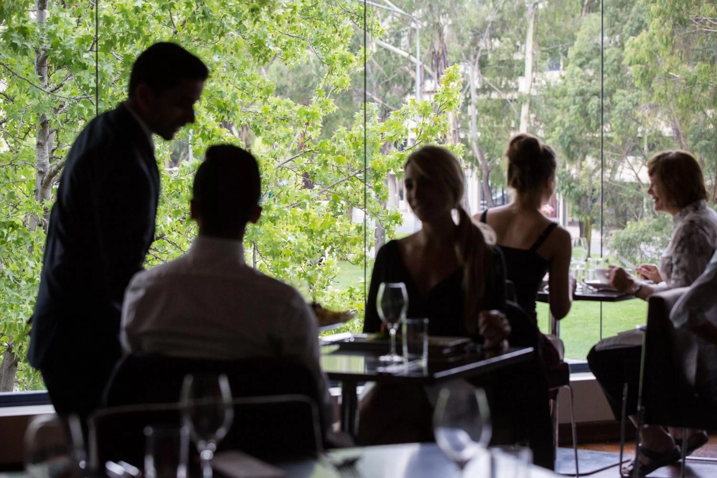 Restaurant/places to eat in Novotel Canberra