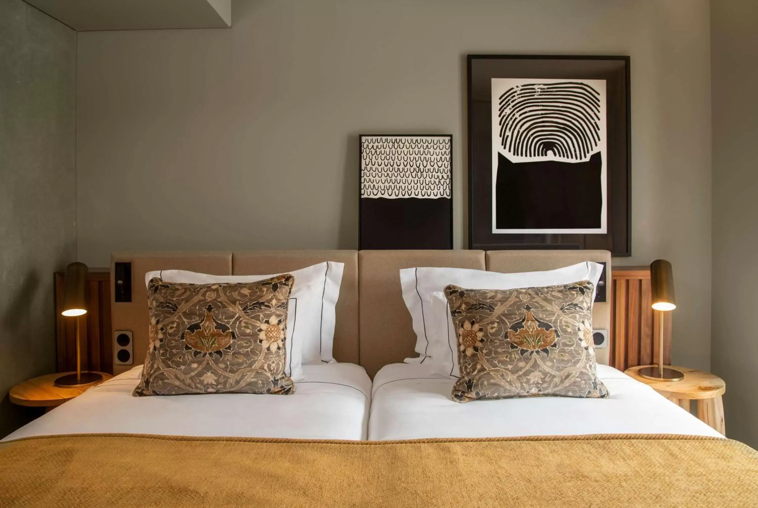 Photo of the whole room, Bed in Fontinha Porto, Trademark Collection by Wyndham