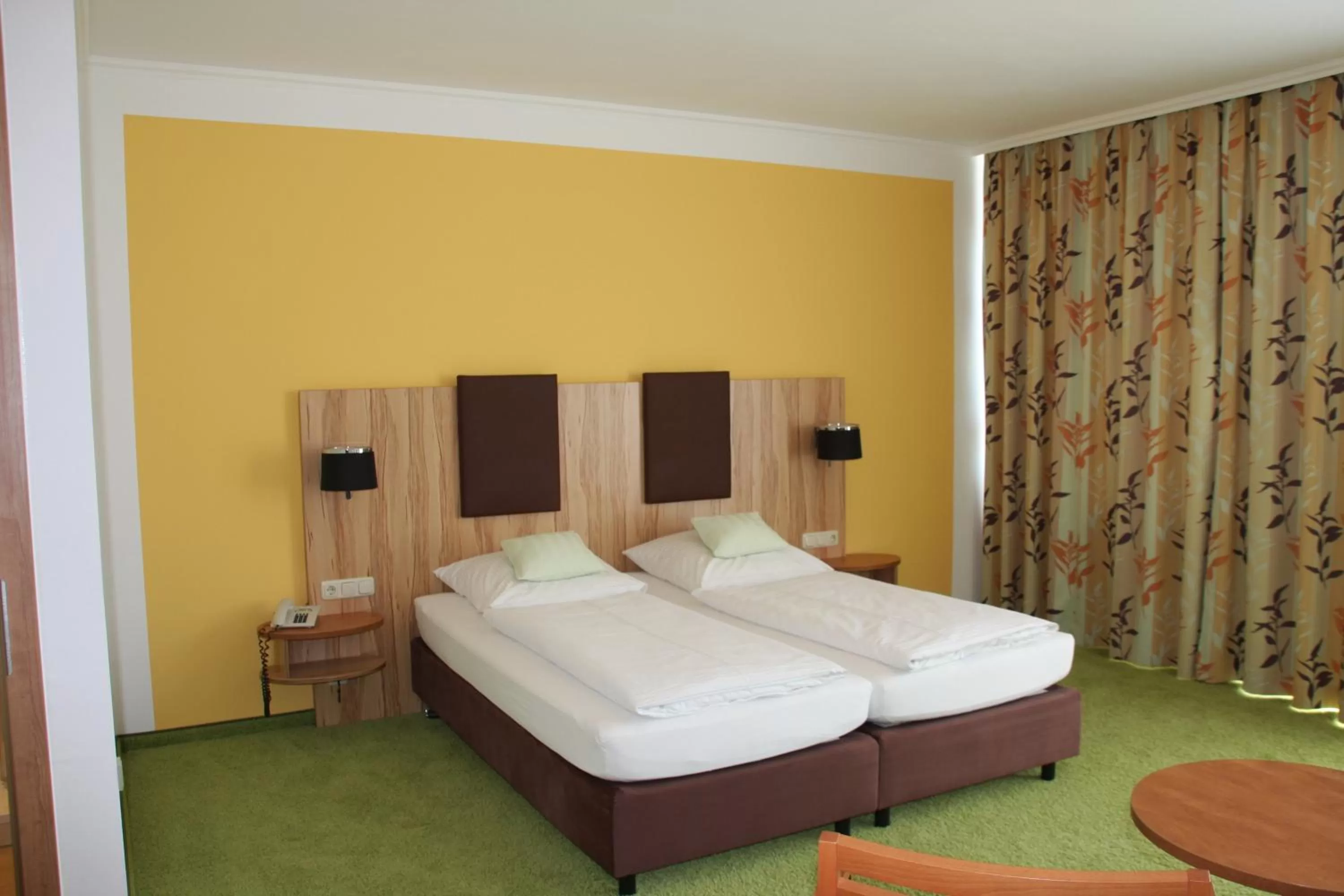 Photo of the whole room, Bed in Hotel Stadt Pasing