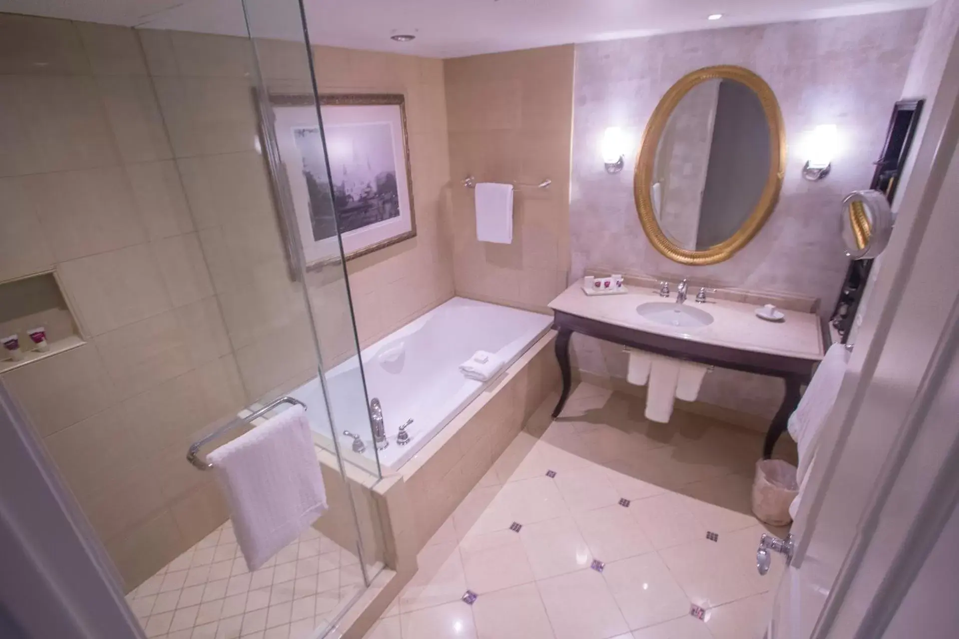 Bathroom in Harrah's New Orleans Hotel & Casino