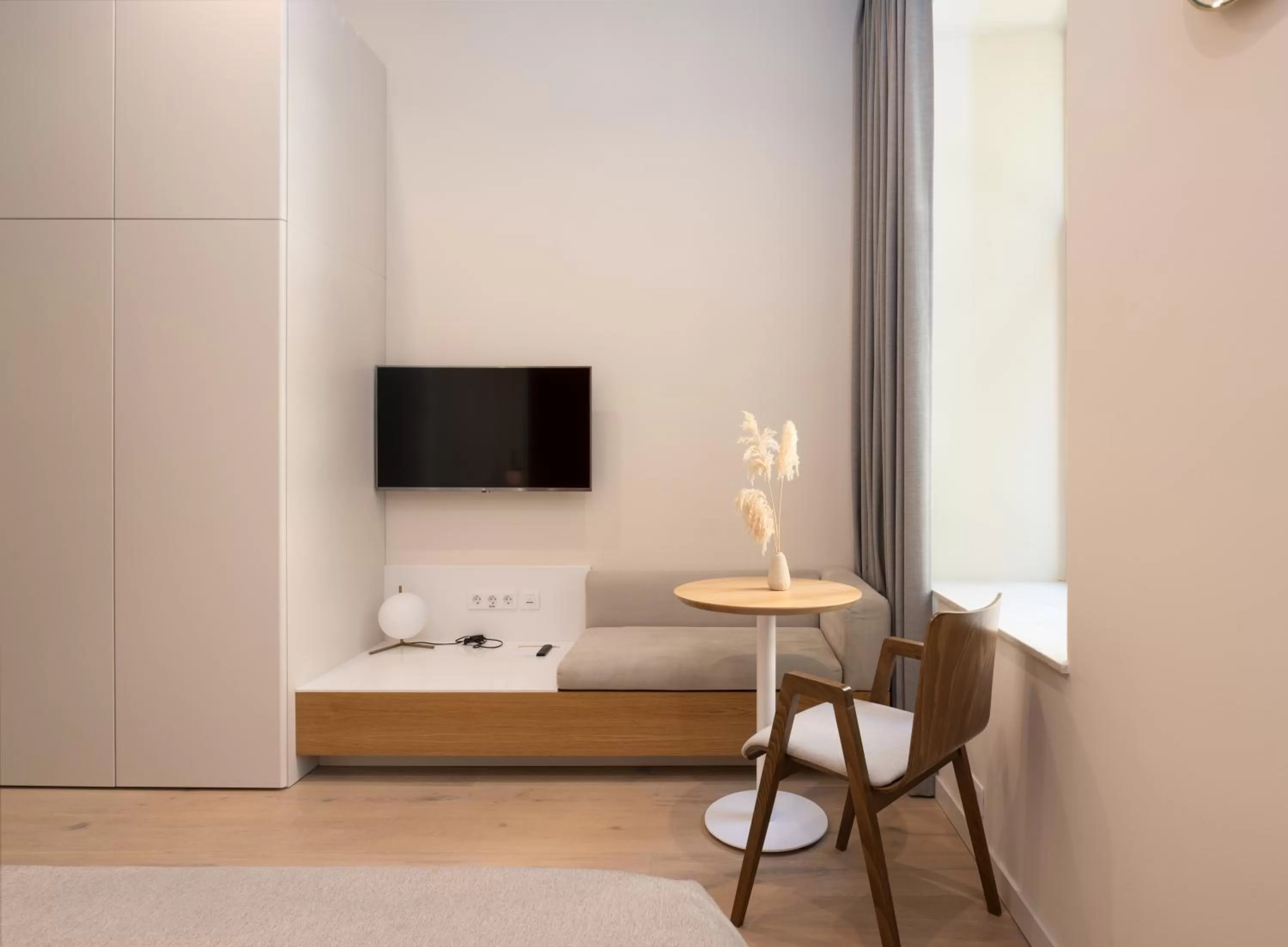 Seating area, TV/Entertainment Center in Sophia Hotel Kyiv