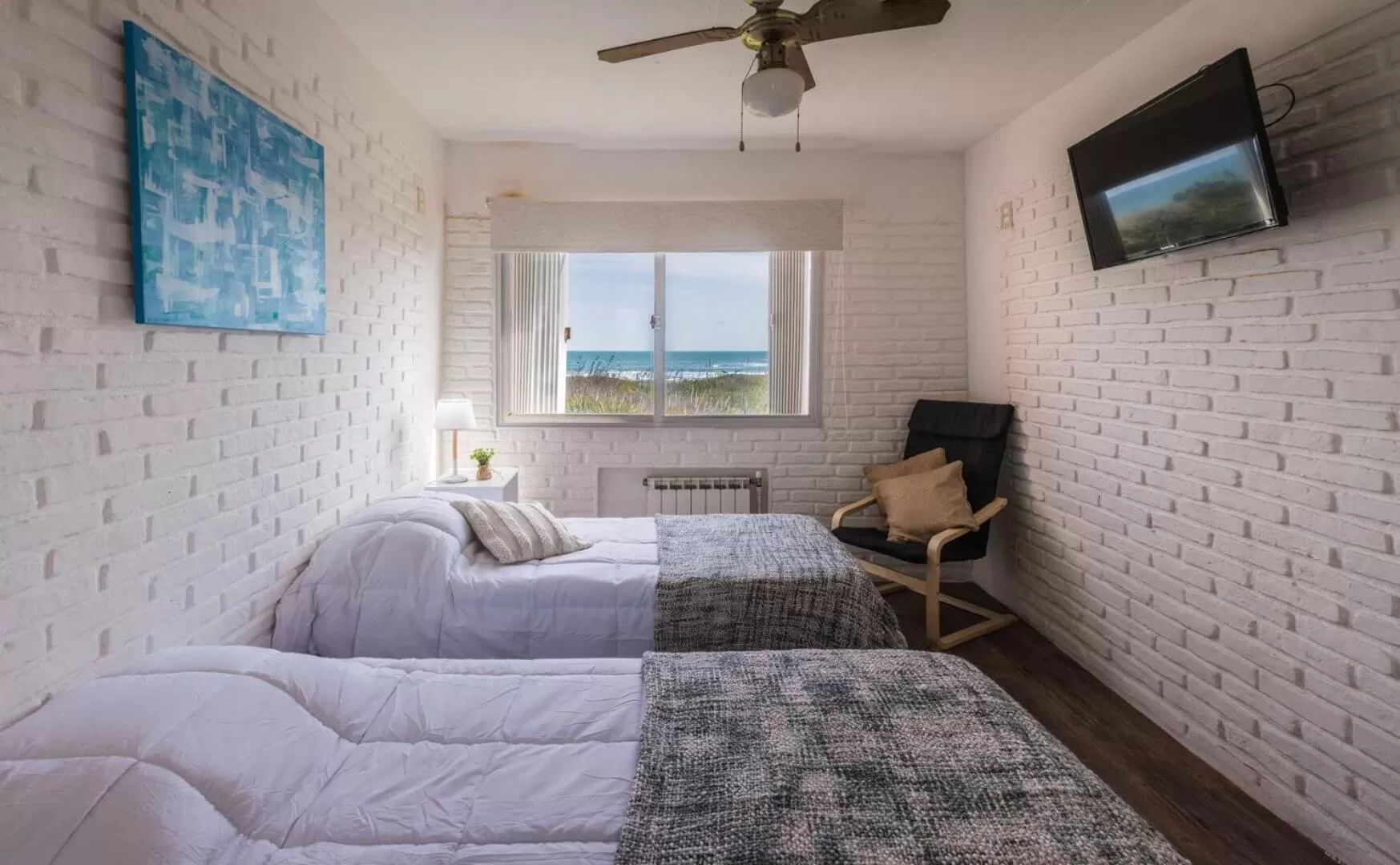 Bed in Portobello Suites Hotel