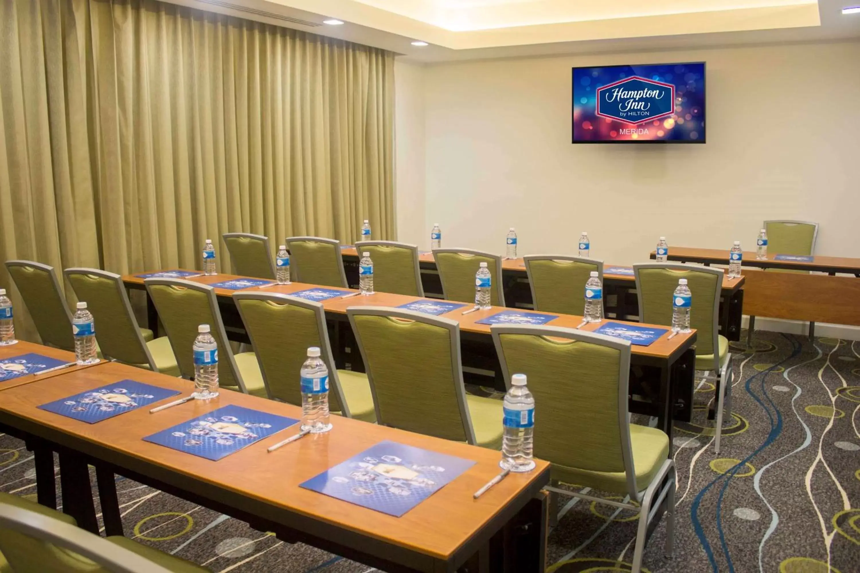 Meeting/conference room in Hampton Inn by Hilton Merida