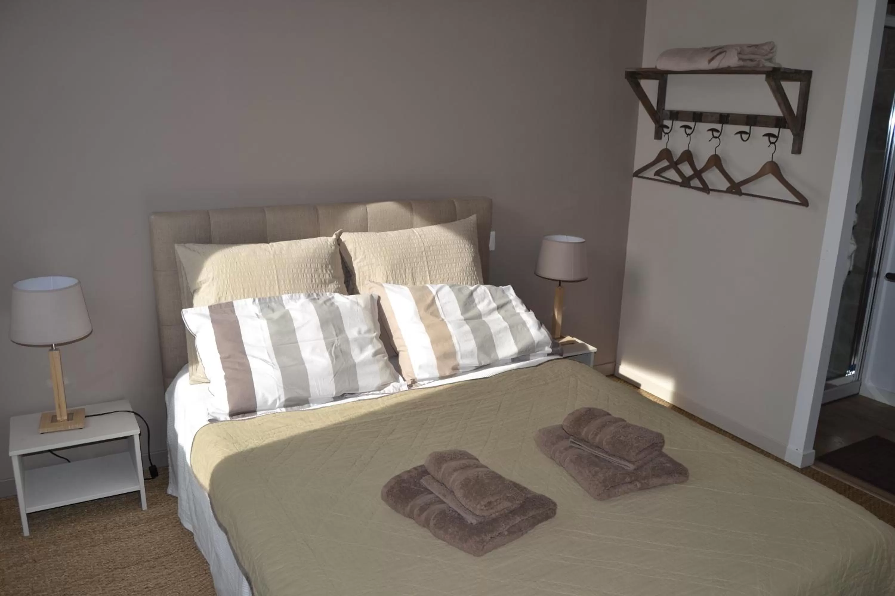 Bedroom, Bed in Appart'hôtel 27 le lion d'or