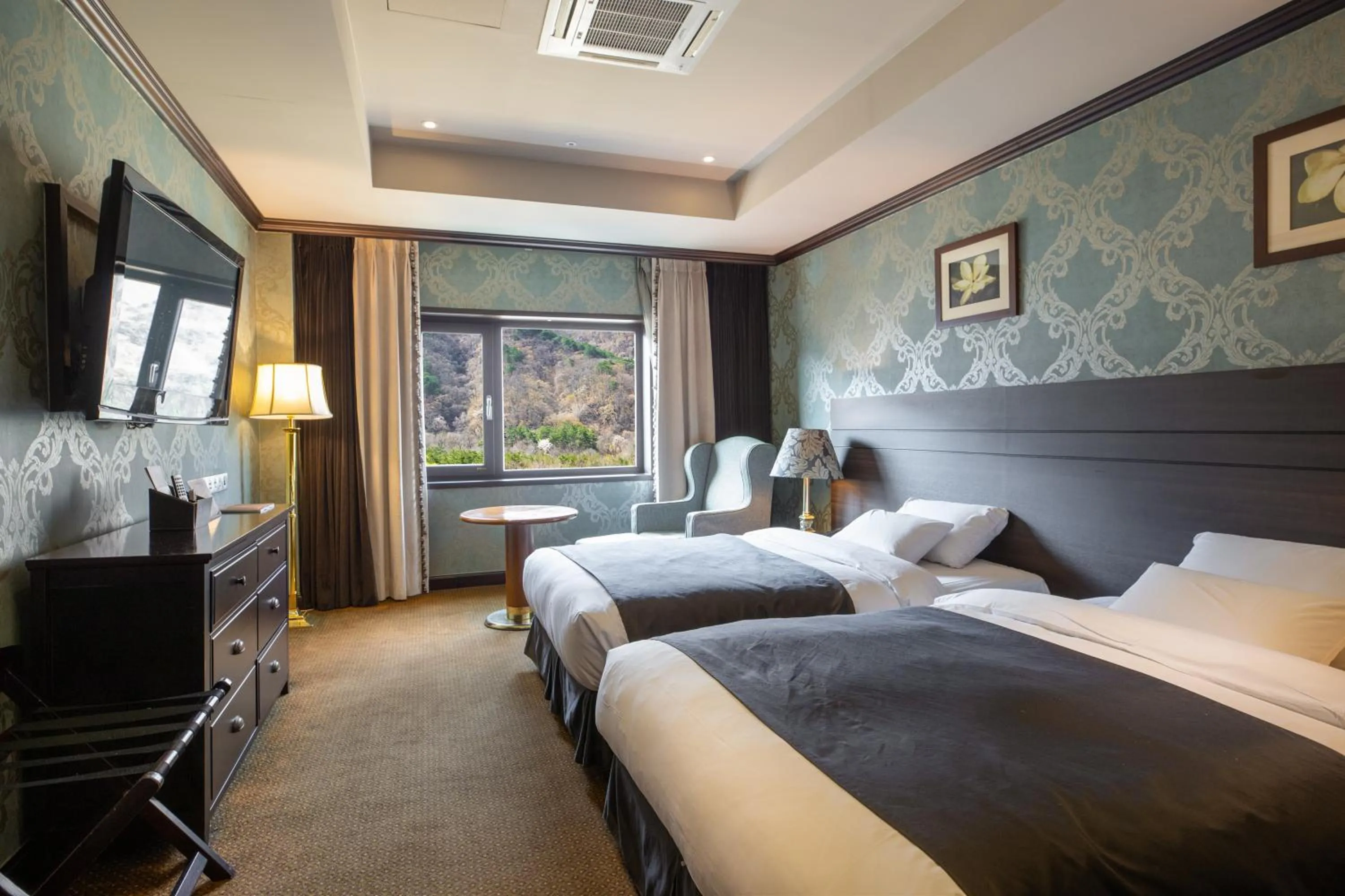  [All-Inclusive] Executive Twin Room with Mountain View for 2 in KensingtonHotel Seorak