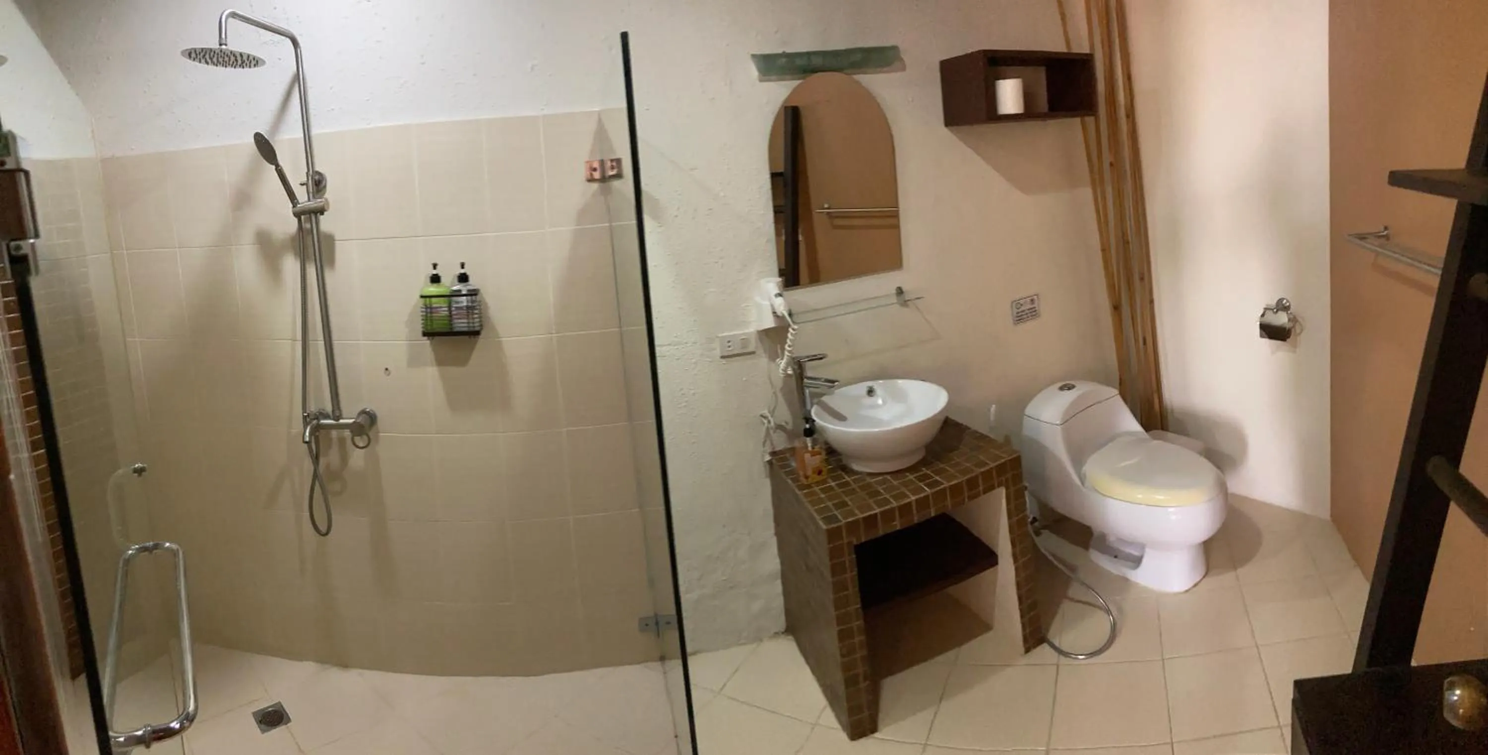 Bathroom in Sunset At Aninuan Beach Resort