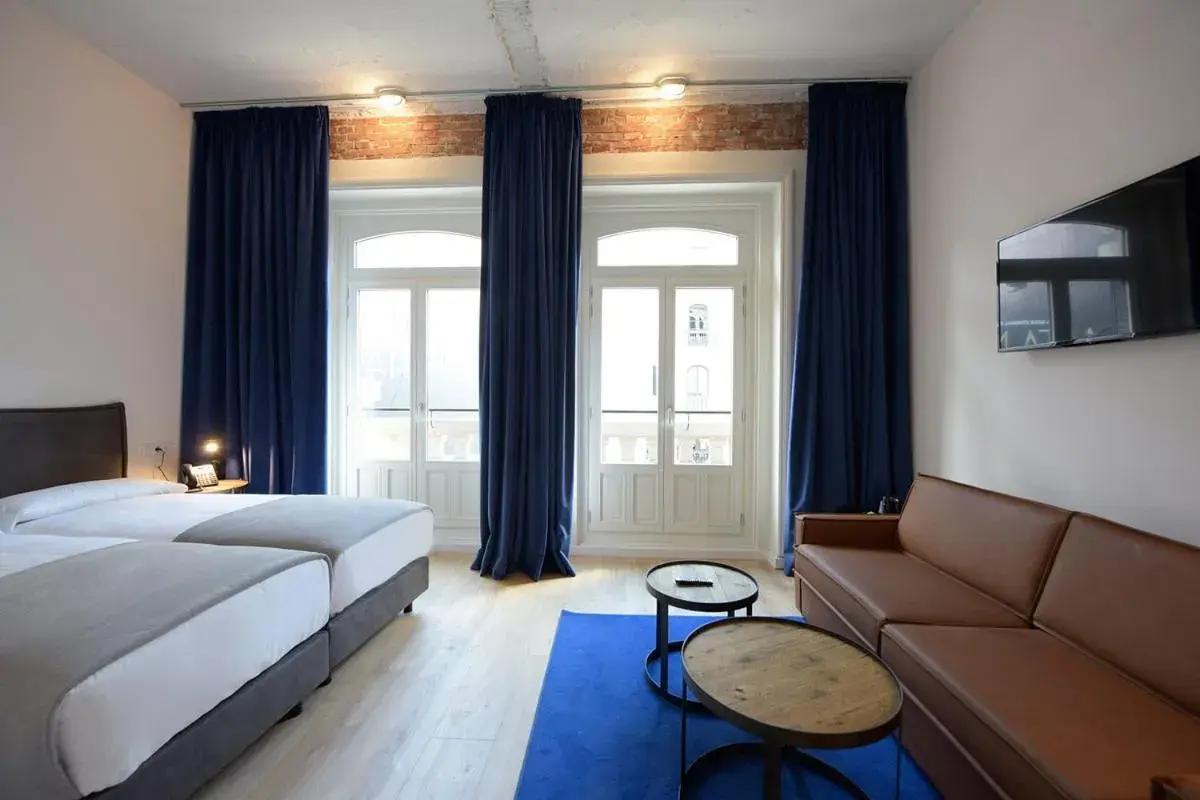 Bedroom, Bed in room007 Gran Vía Hostel