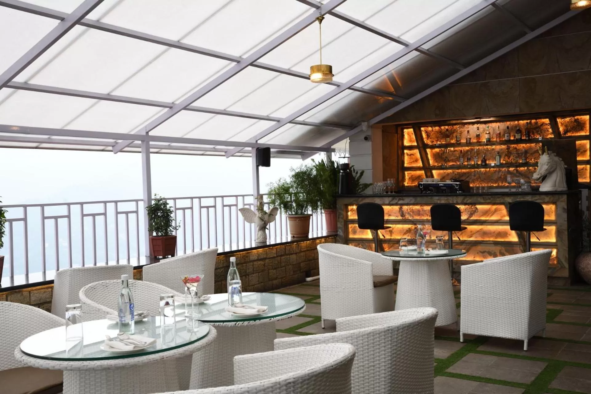 Ramada by Wyndham Gangtok Hotel & Casino Golden