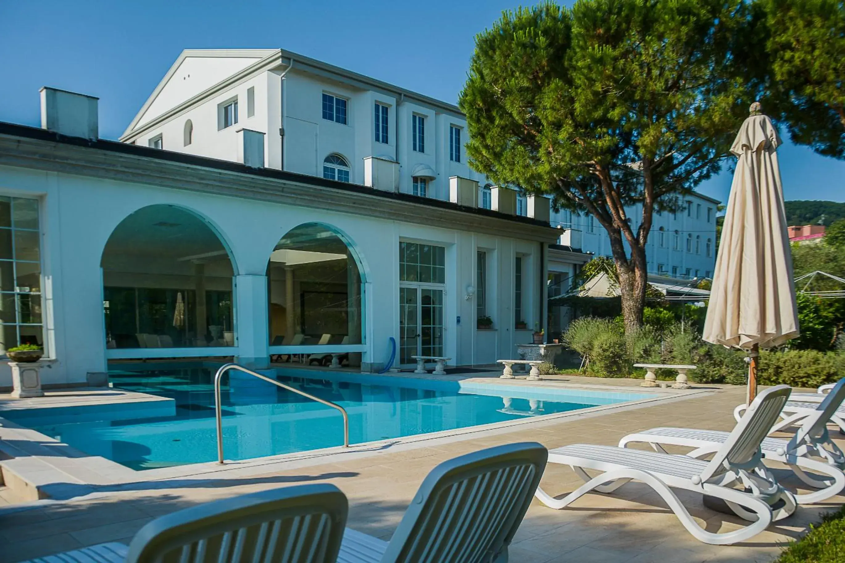 Swimming pool, Property Building in Bellavista Terme Resort & Spa