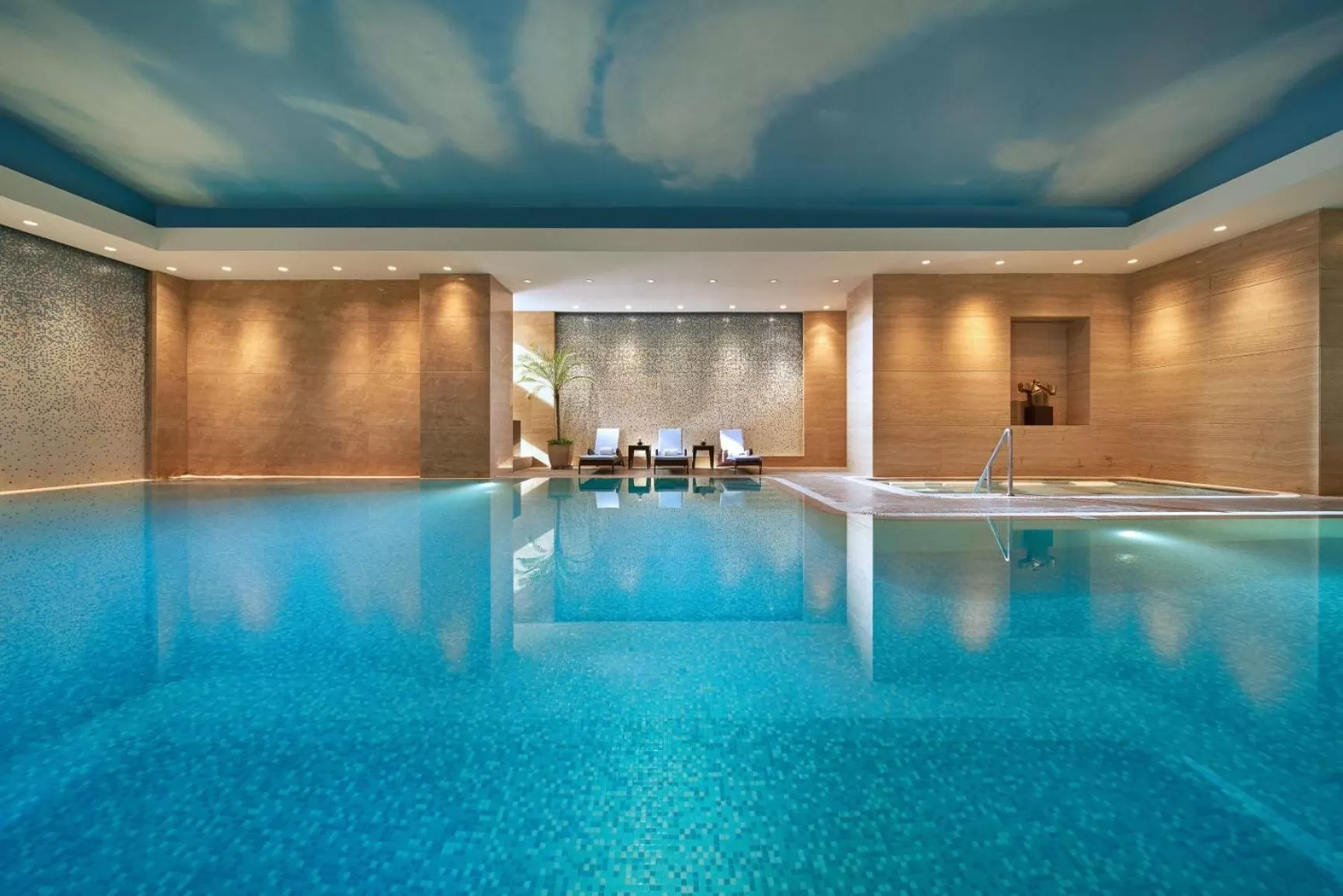 Swimming pool in Fairmont Beijing - 20 minutes to Forbidden City by metro