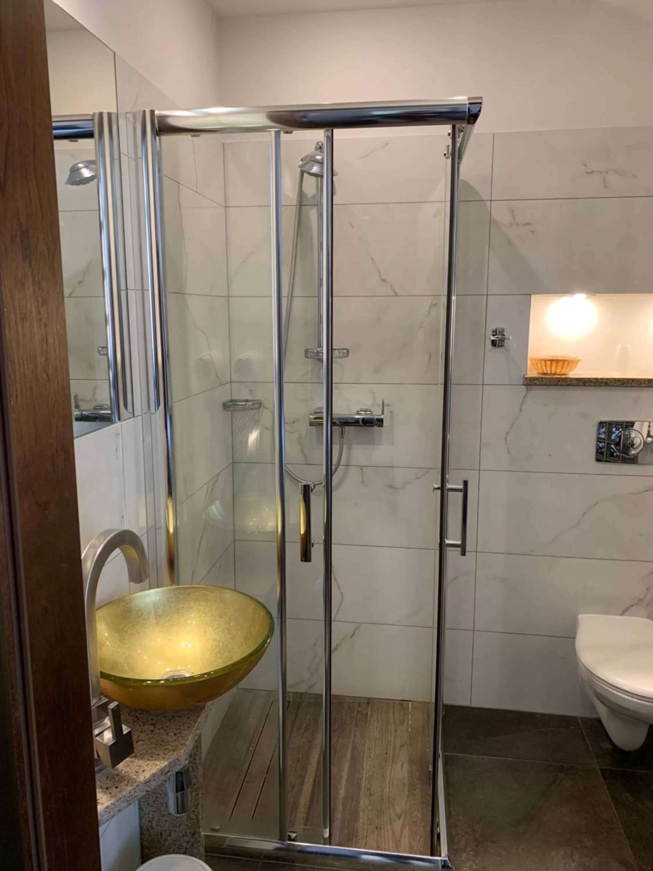 Toilet in GRONO Apartamenty