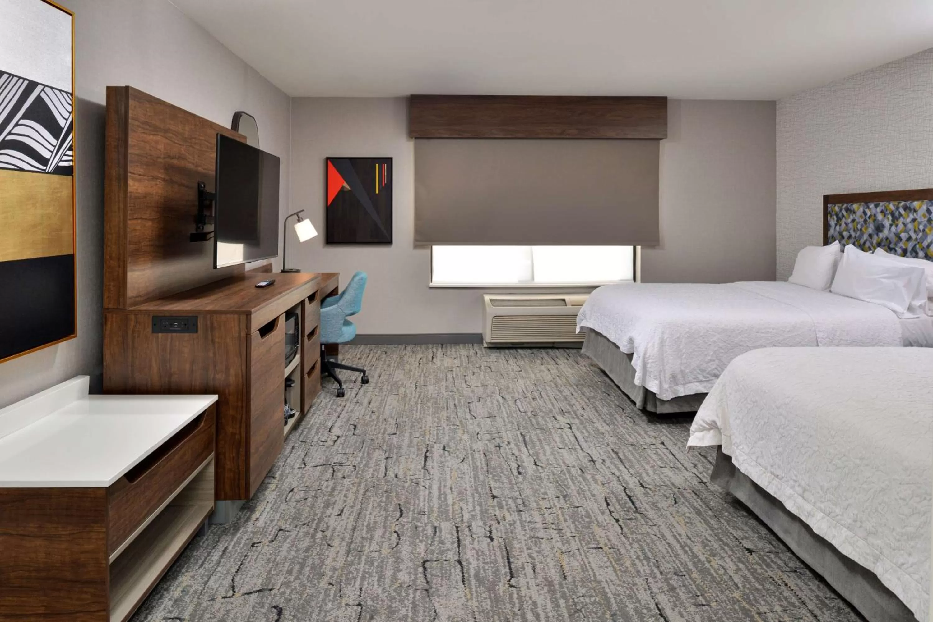 Bedroom, Bed in Hampton Inn & Suites Las Vegas Airport