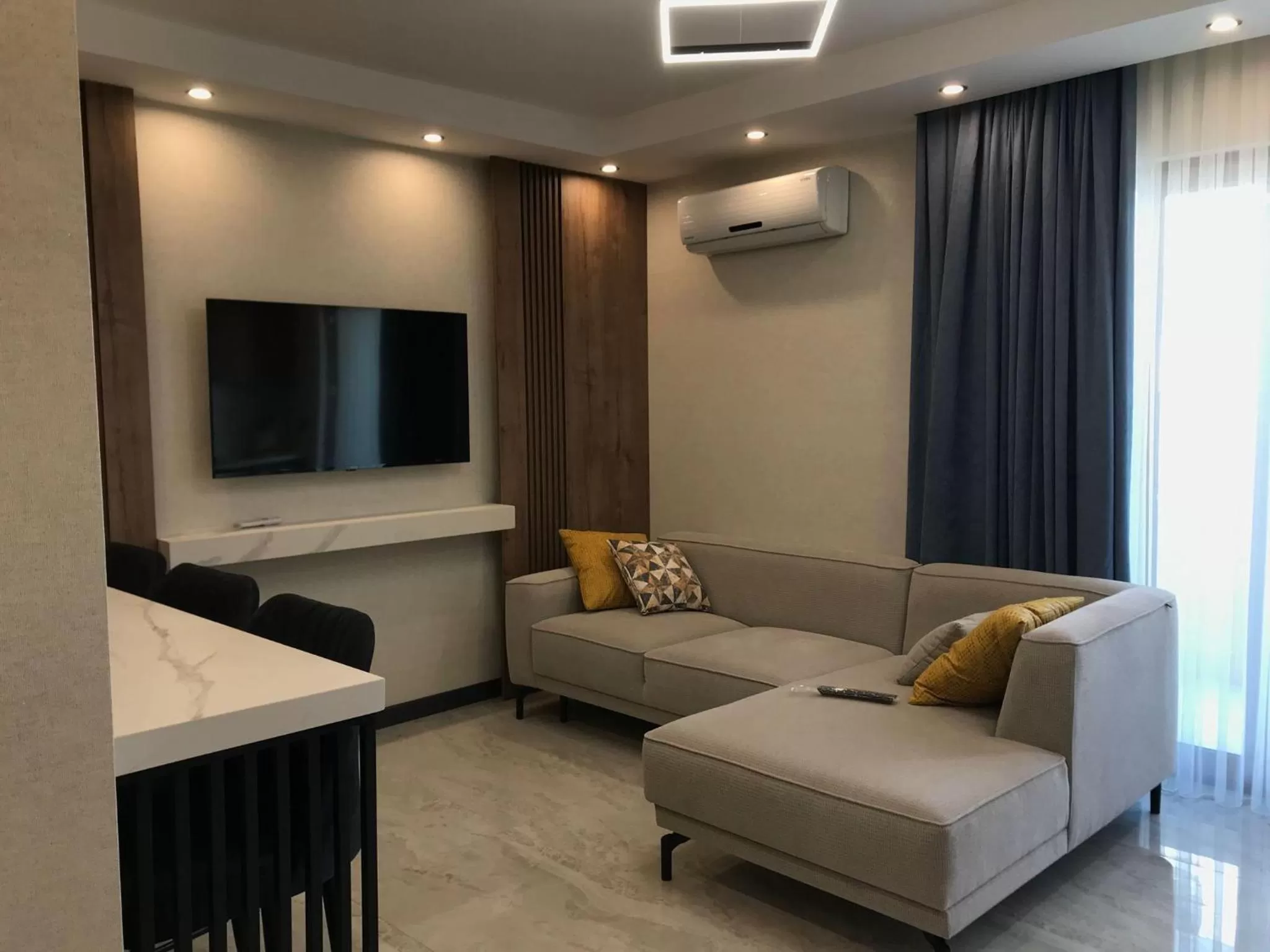 TV and multimedia, Seating Area in Yılmaz Suit Apartments