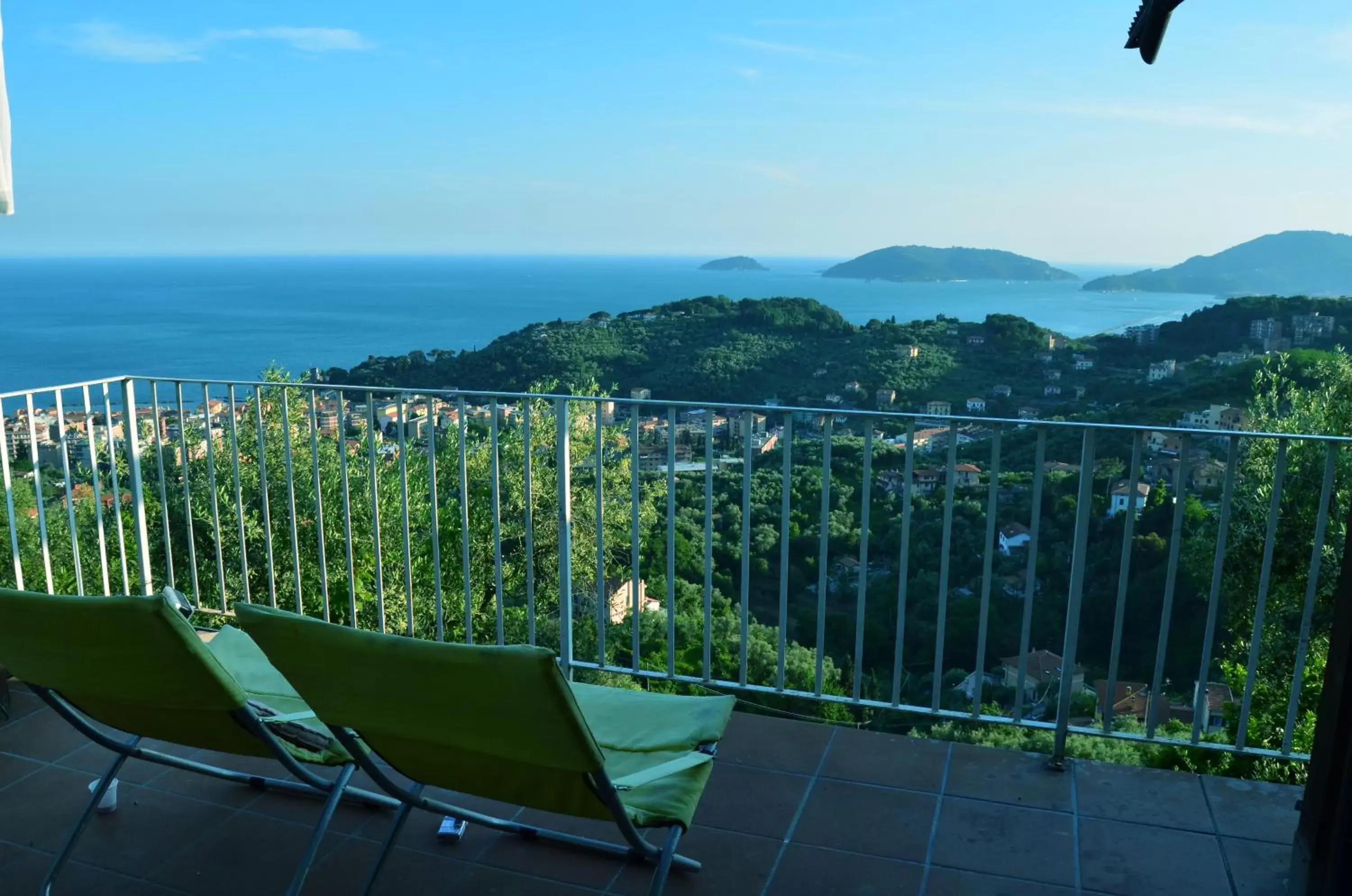 Balcony/Terrace in LA CASTELLANA Una Finestra sul Mare- Air Conditioned