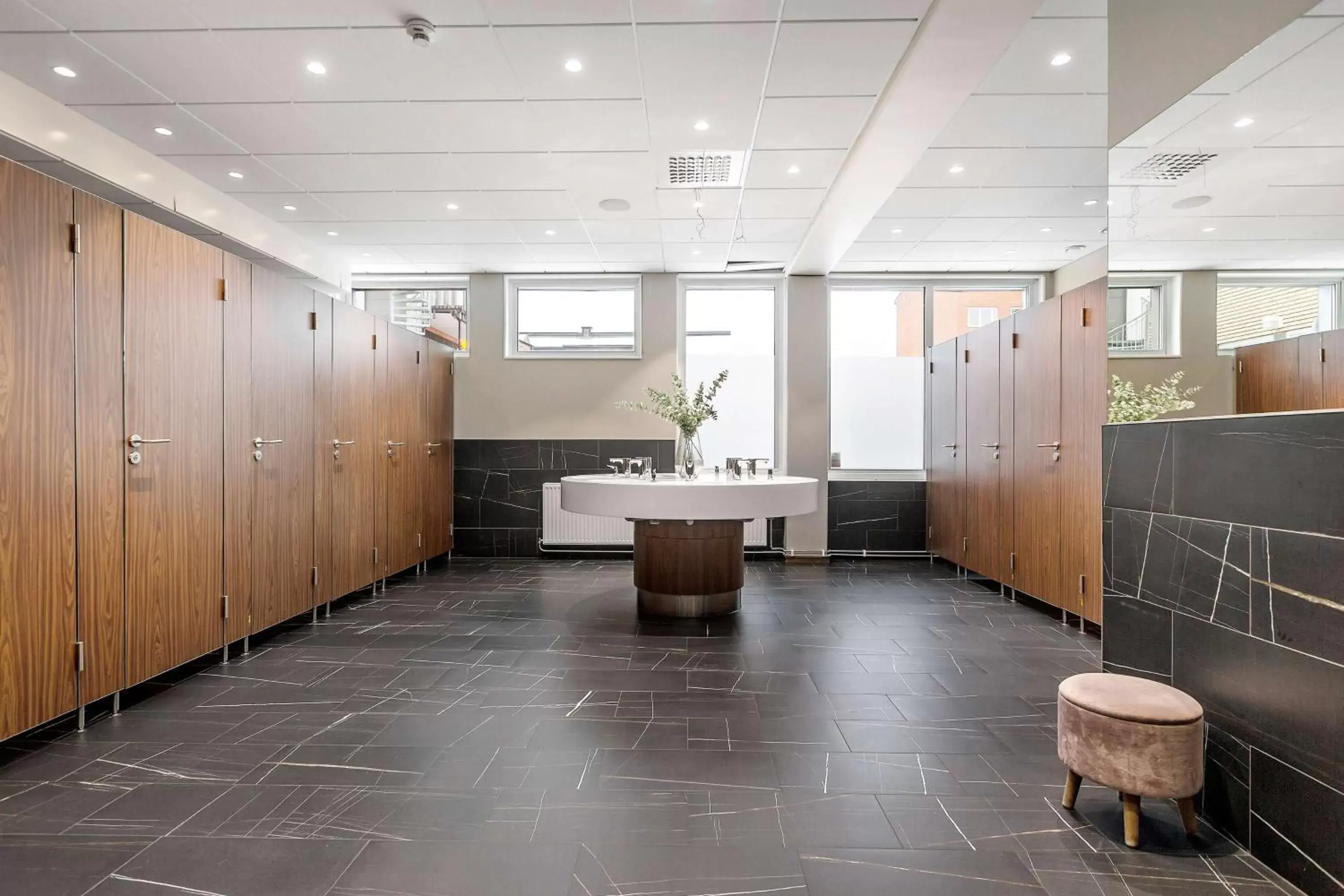 Property building in Best Western Plus Savoy Lulea Property building in Best Western Plus Savoy Lulea