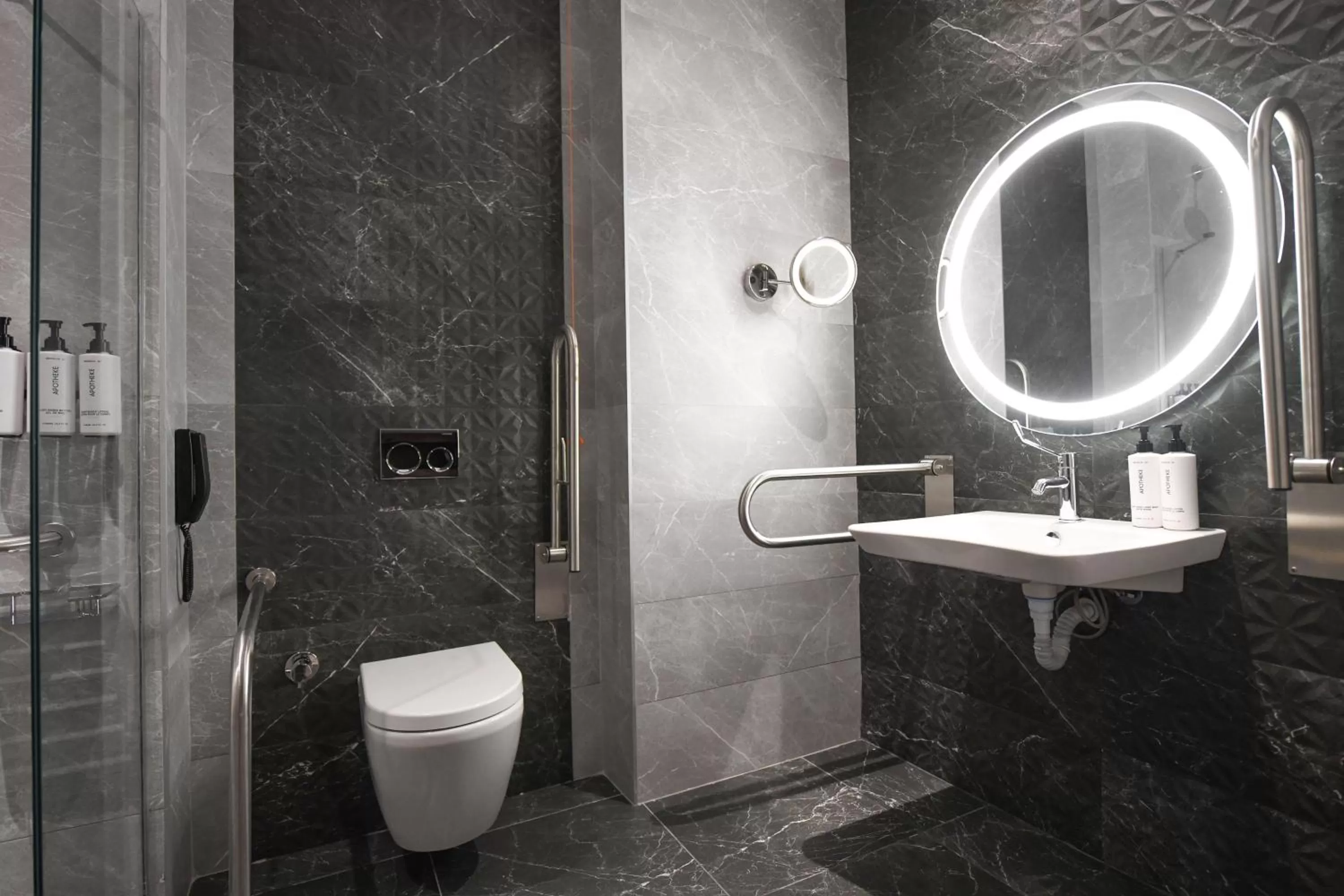 Photo of the whole room in Crowne Plaza Ankara by IHG