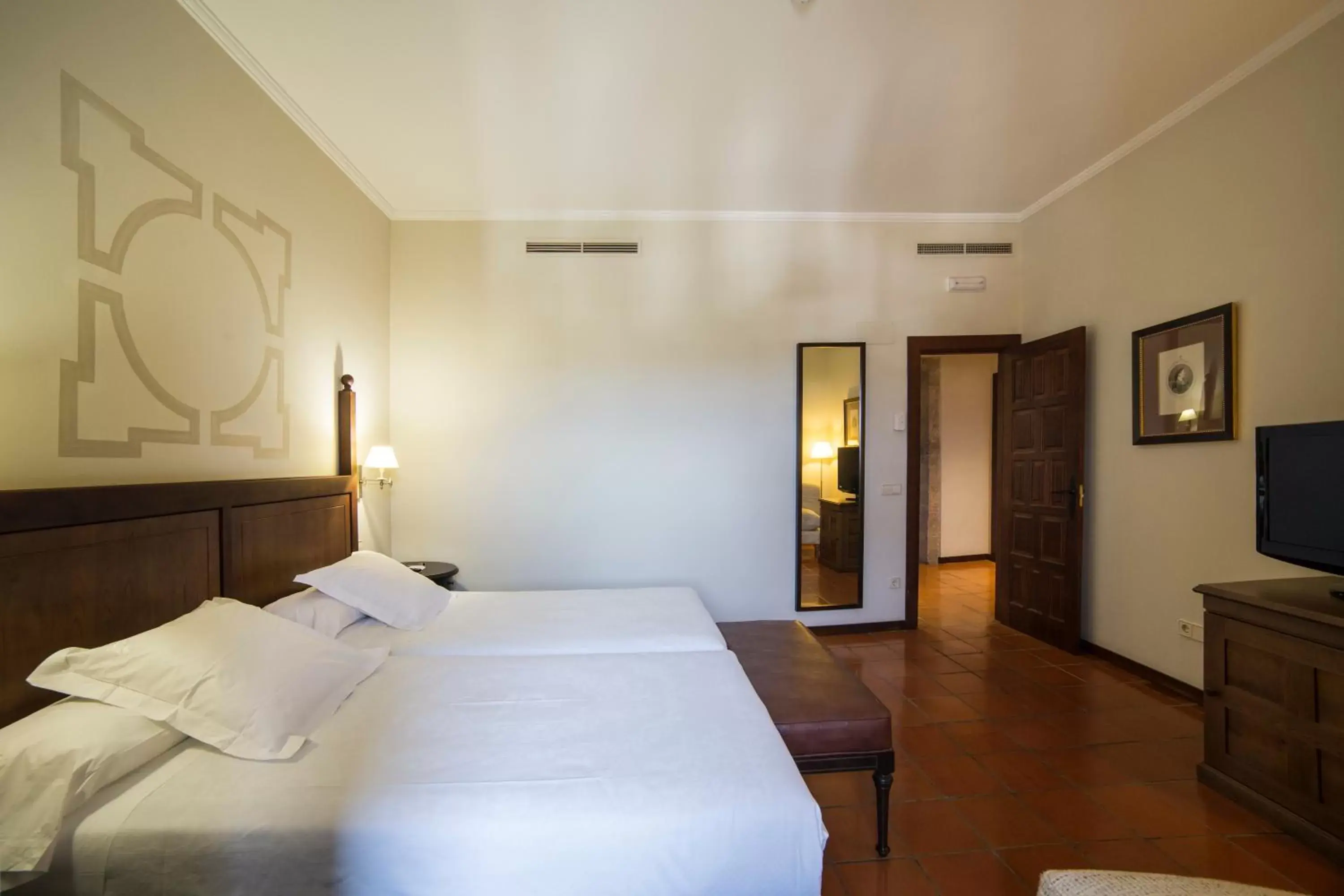 Property building, Bed in Parador de Monforte de Lemos